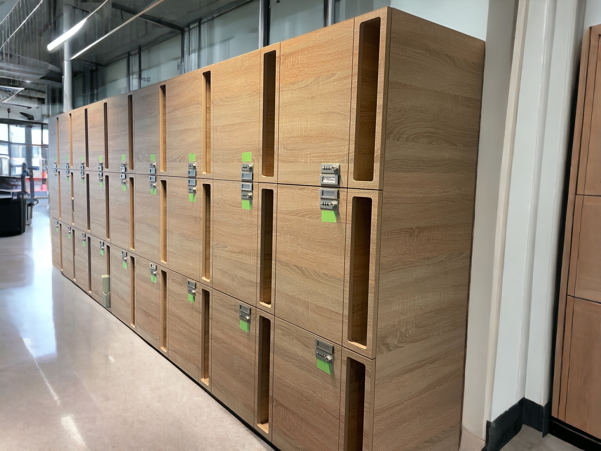 3x wall-mounted wooden lockers with key and code locking system - Second hand quality "Storage" - Relieve Furniture