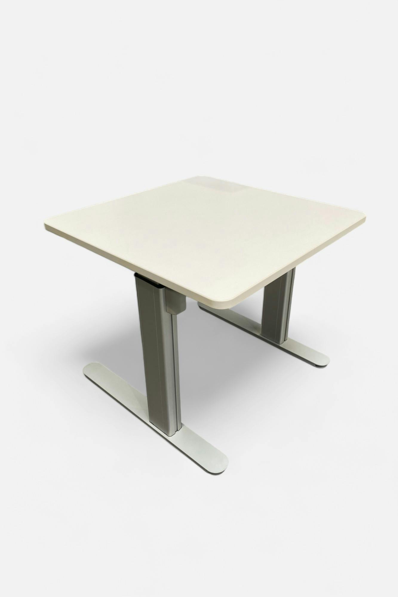 Gumpo 80x80 white table with T metal legs - Relieve Furniture