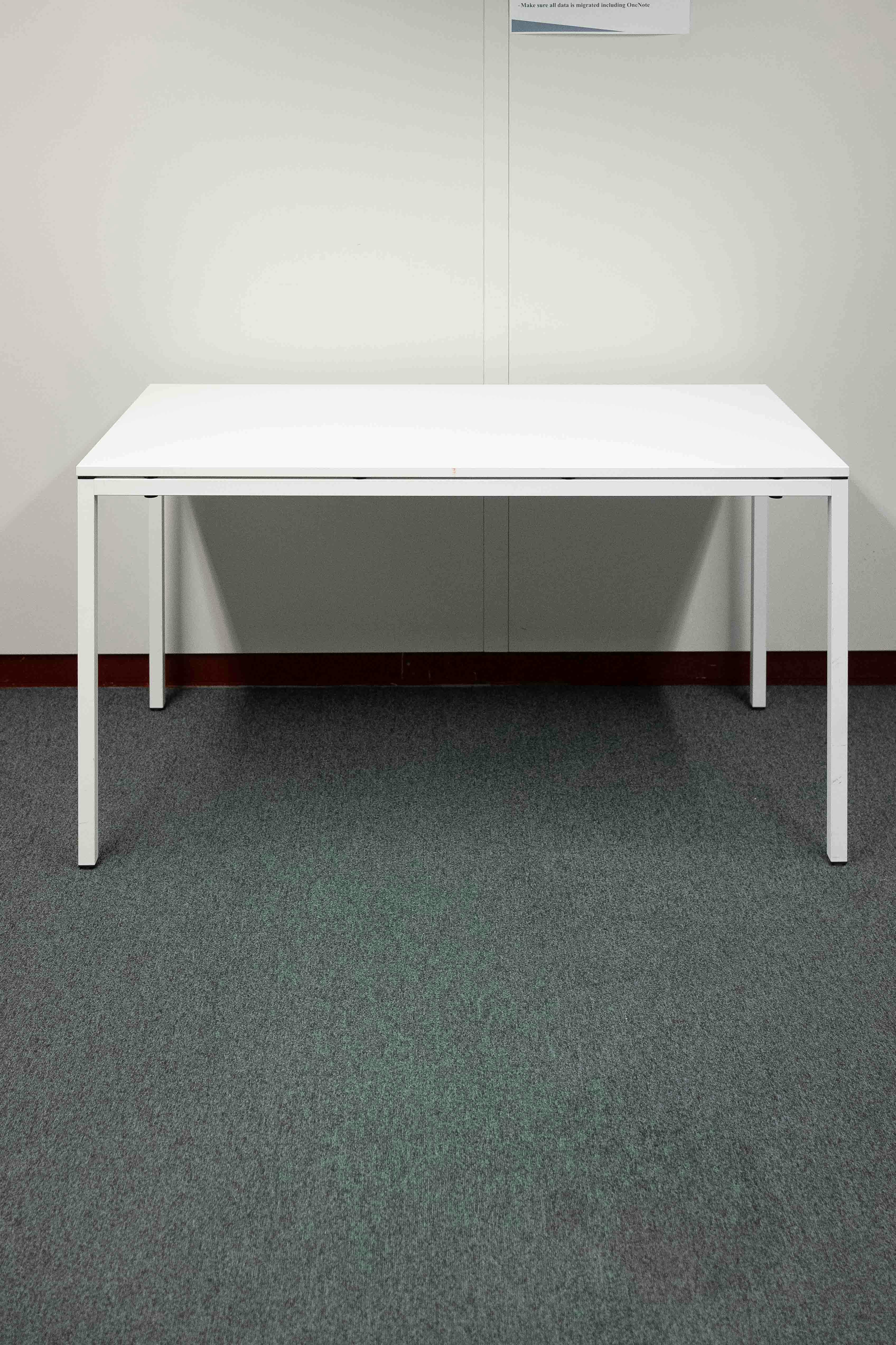 White desk with metal white legs 140cm - Relieve Furniture