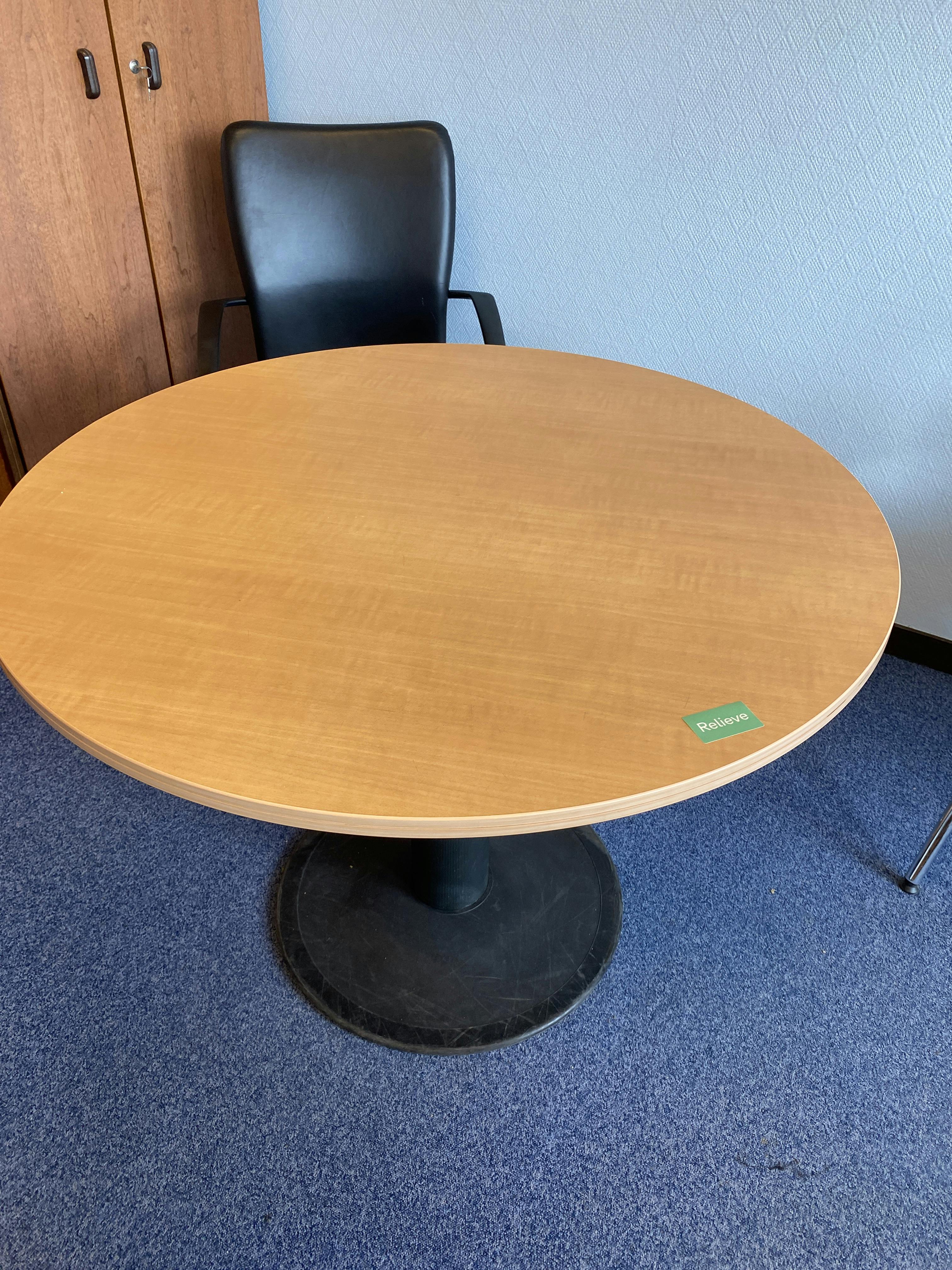 Medium 100cm wood round table with black leg - Relieve Furniture