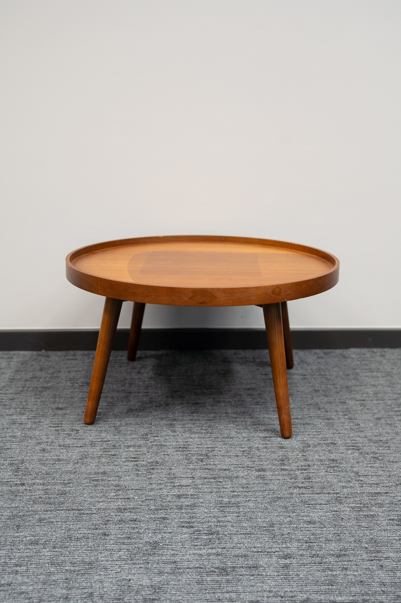 Muuto grote lichtbruine houten salontafel