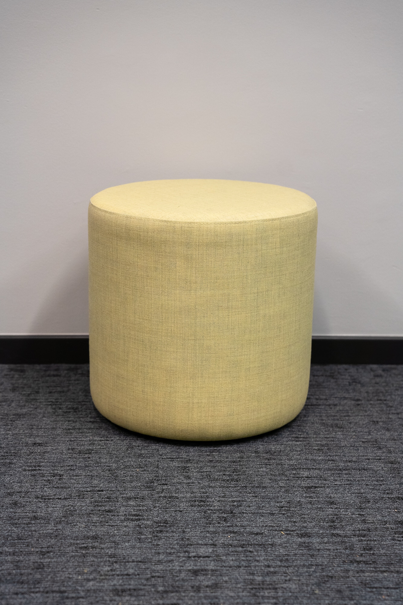 Pouf rond jaune clair