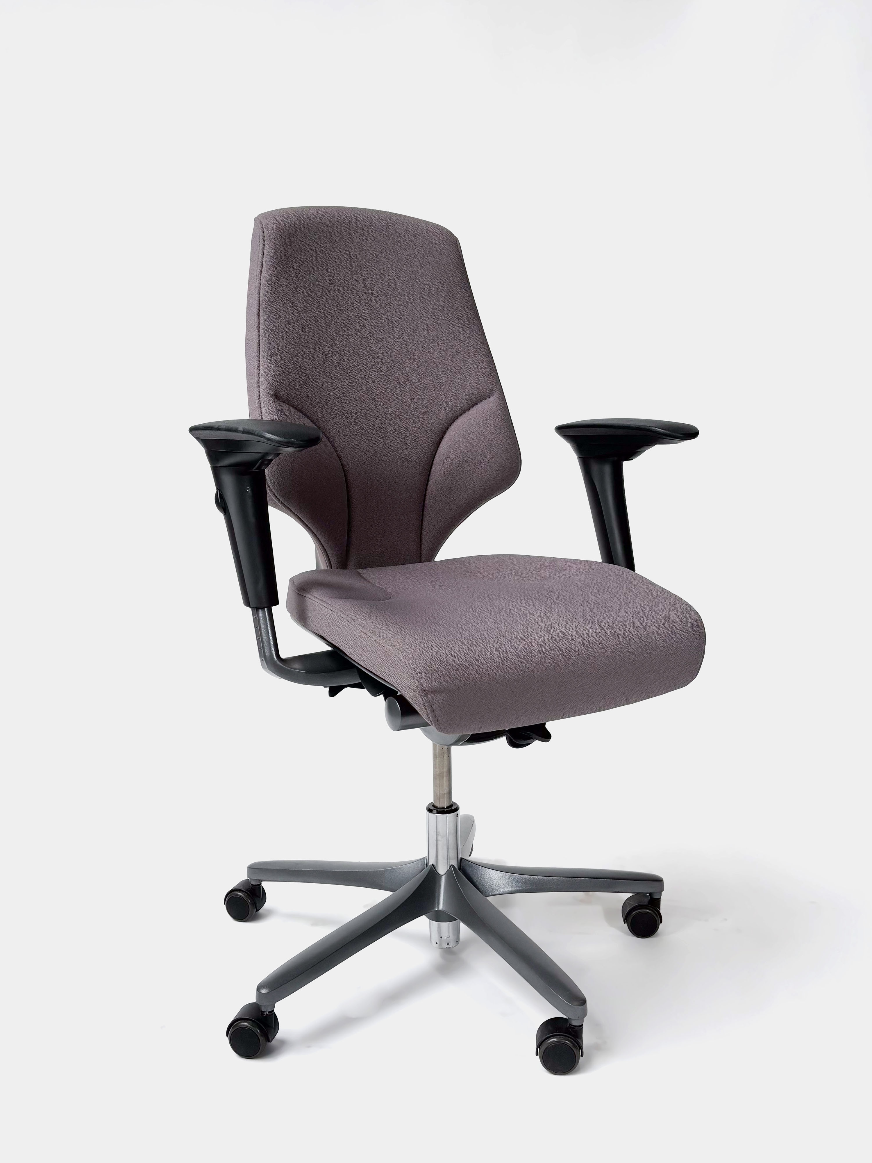 Giroflex Charcoal Grey Ergonomic Office Chair with Adjustable Armrests and Lumbar Support (chaise de bureau ergonomique en tissu gris anthracite avec accoudoirs réglables et support lombaire)