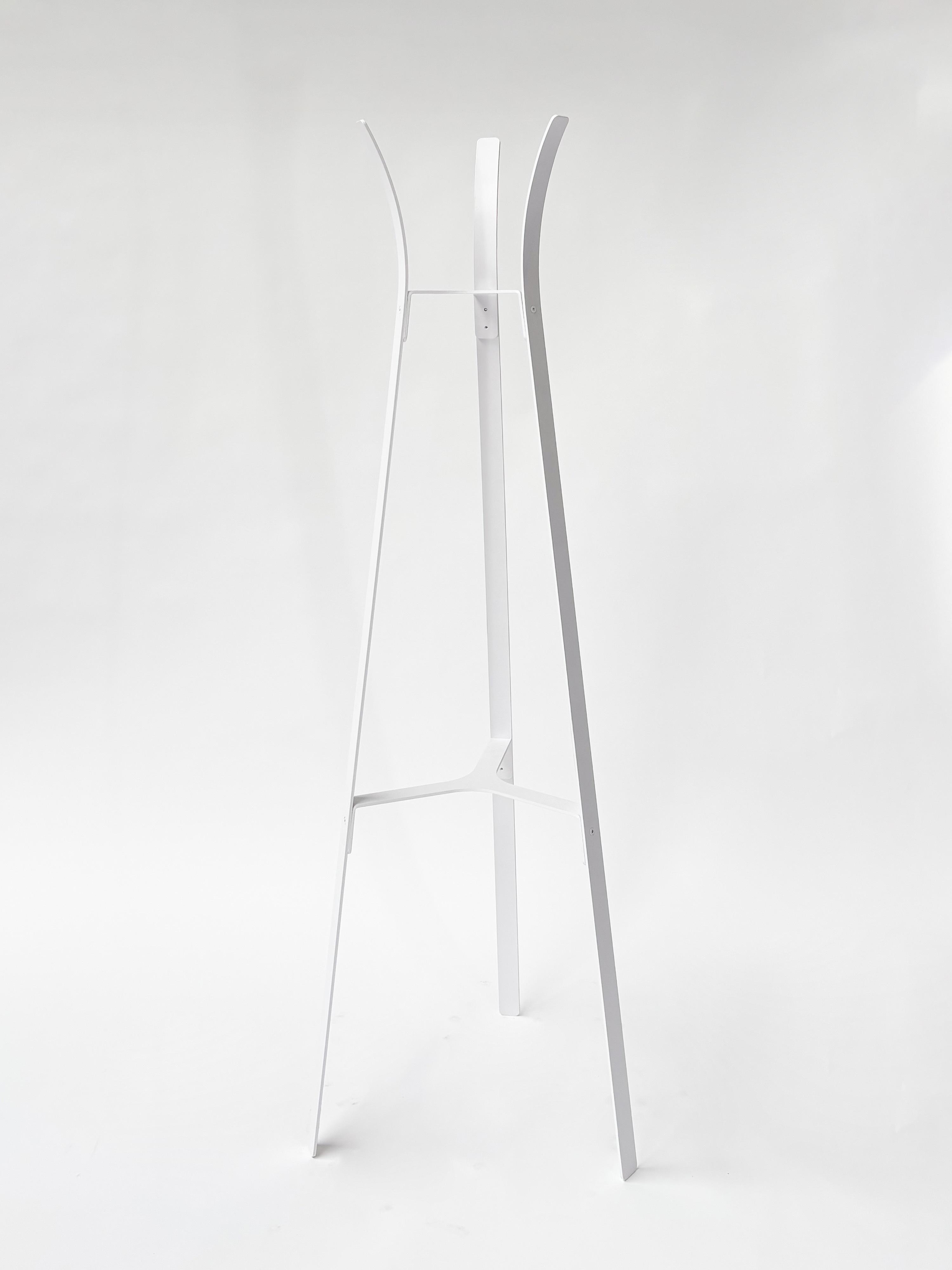 CRUSO White Metal Coat Stand