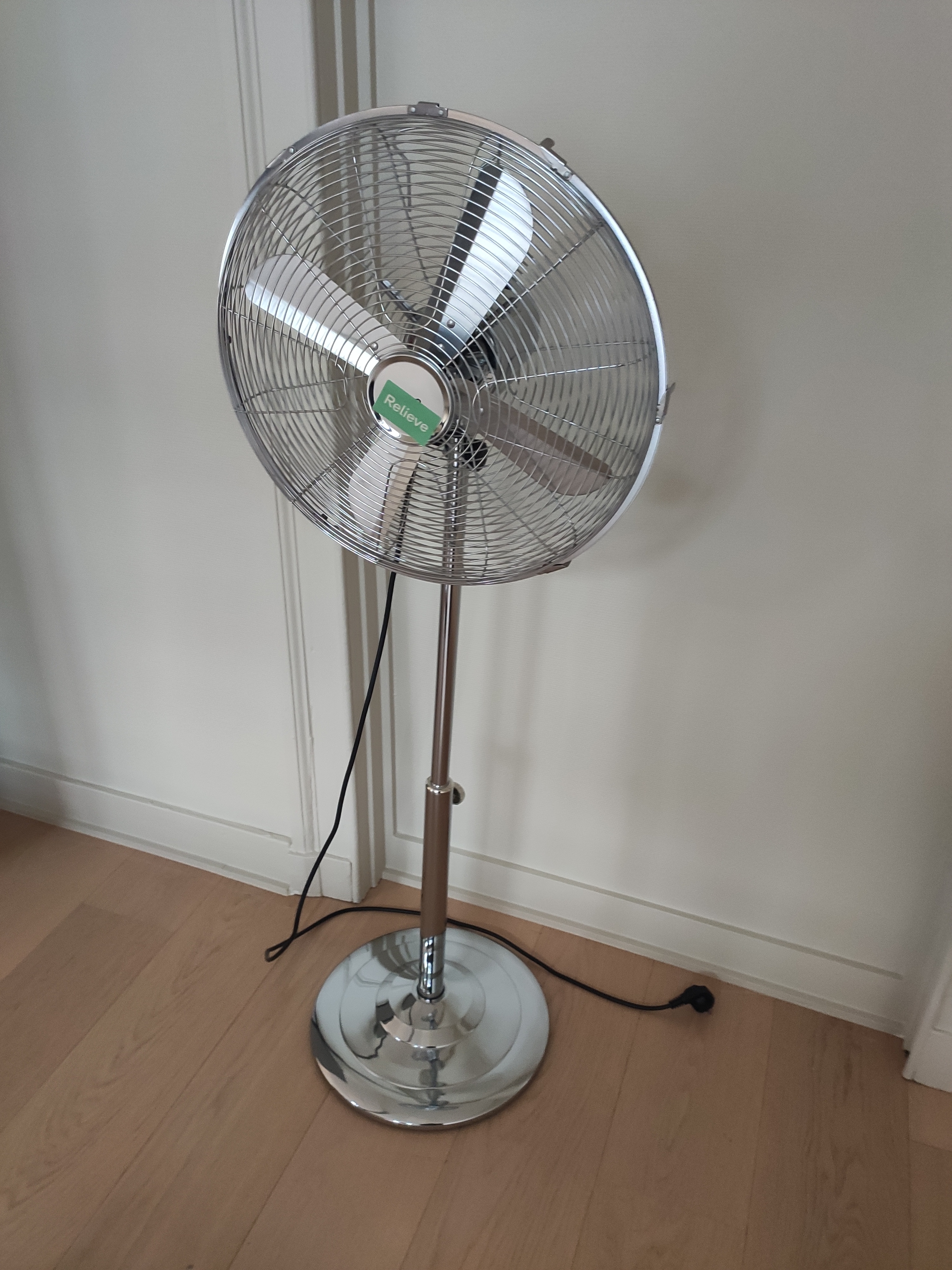 Metal fan