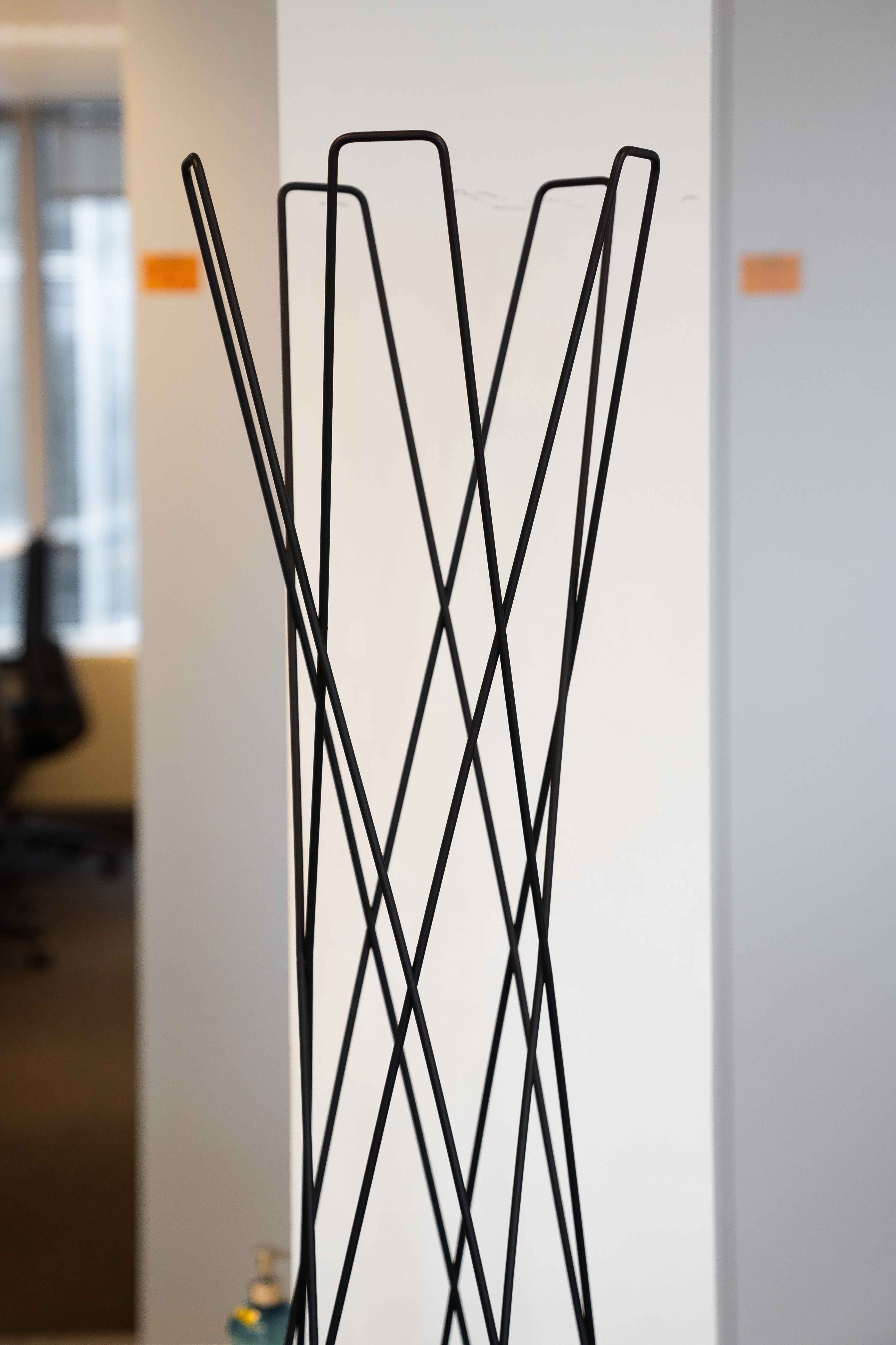 Cascando Black Metal Coat Stand with Geometric Design