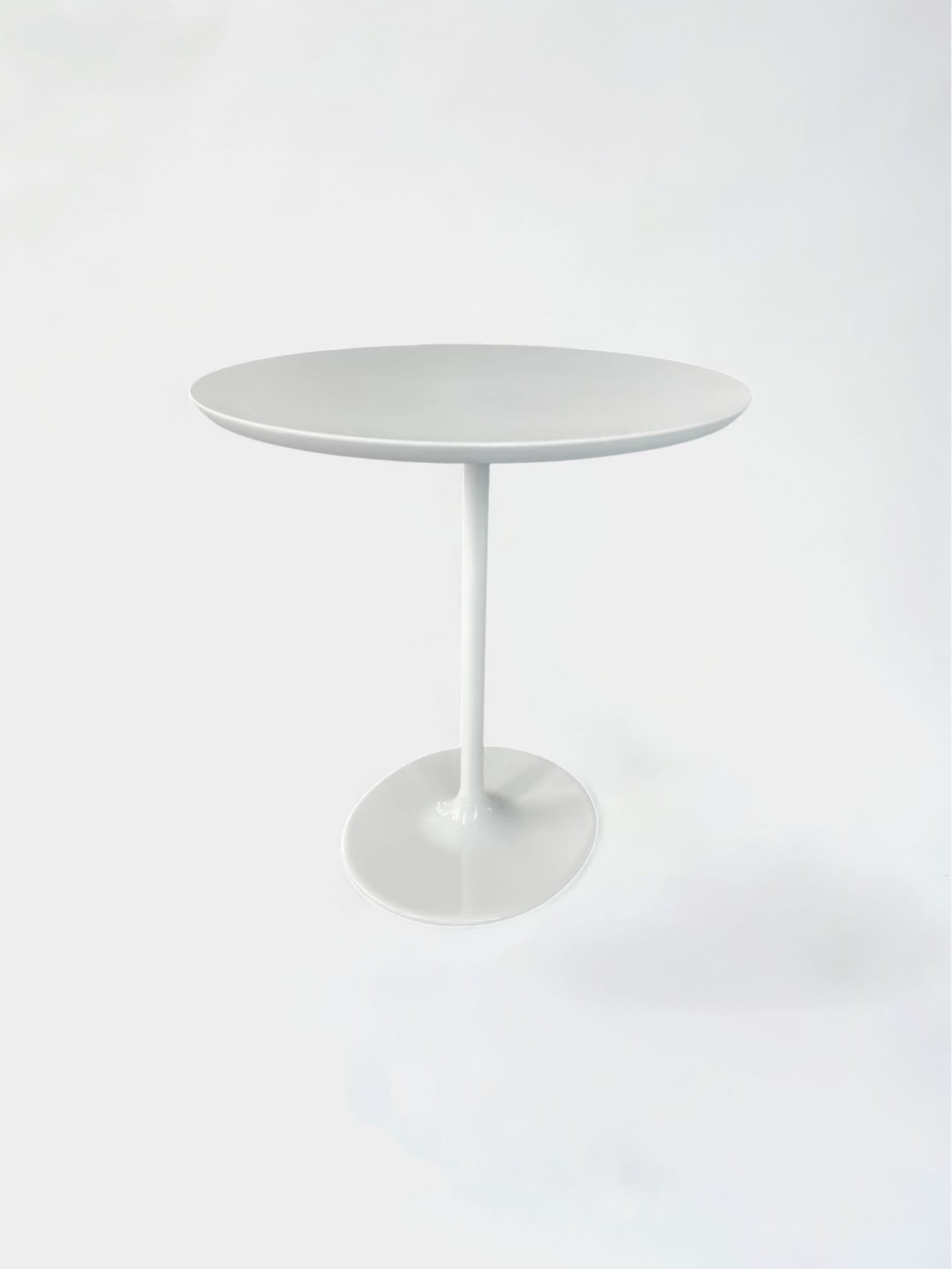 Table basse ovale blanche Arper
