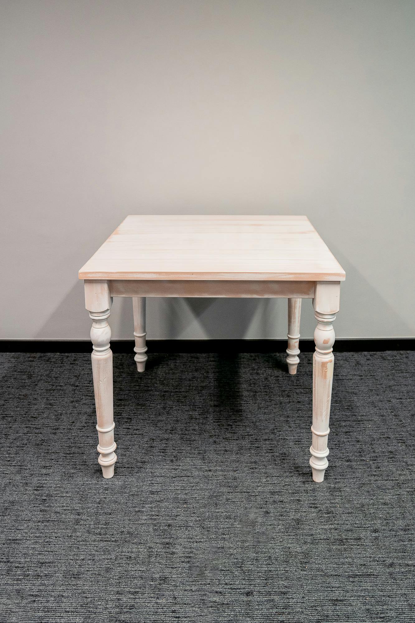 Table carrée en bois - Relieve Furniture