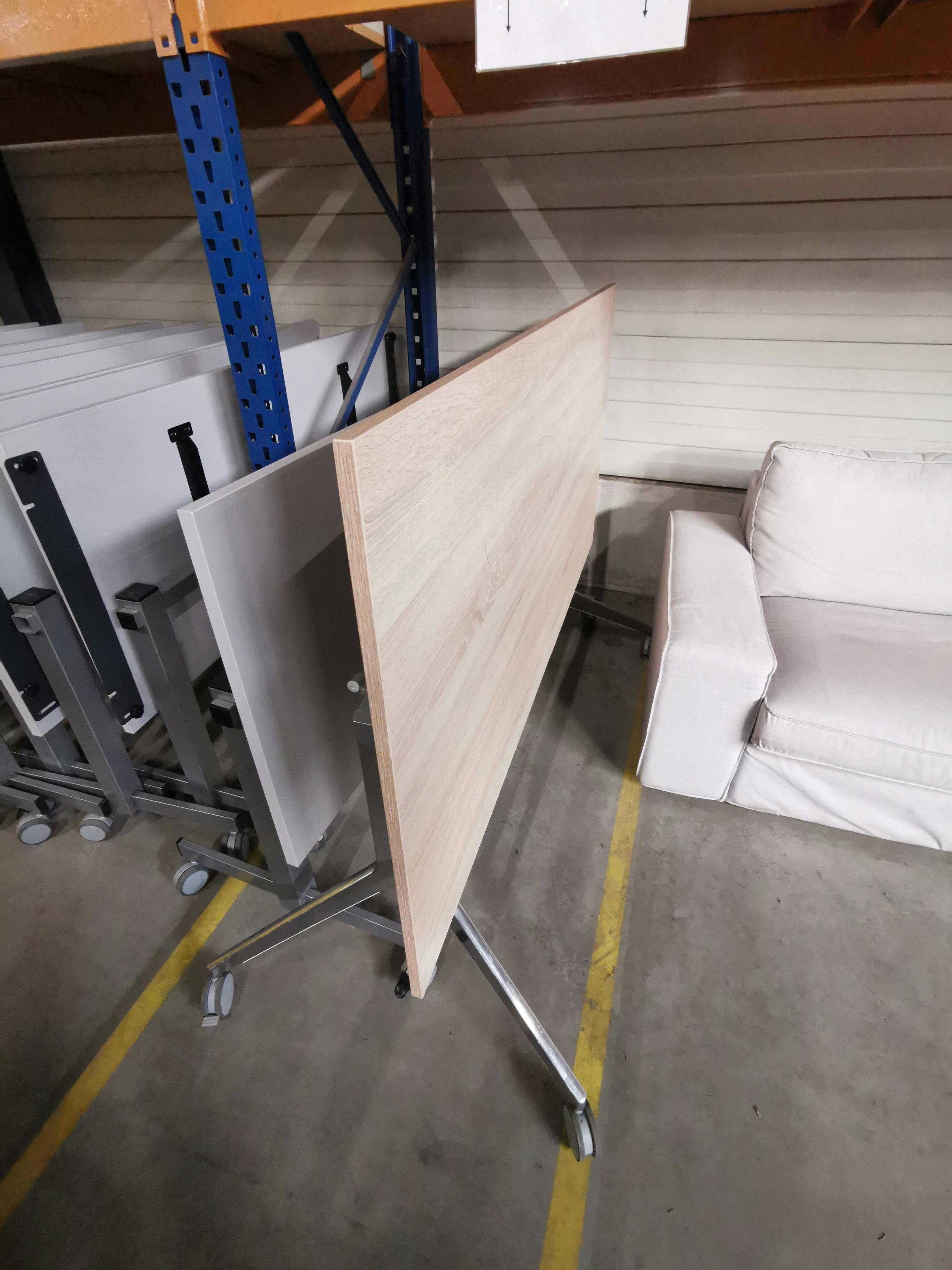 HAWORTH wood top foldable table on metallic legs - Relieve Furniture