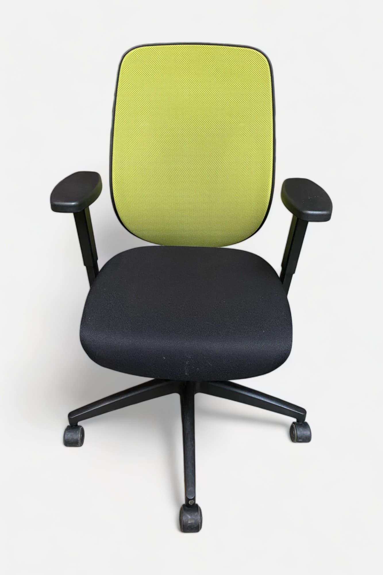 Giroflex Ergonomische verstelbare groene en zwarte bureaustoel op wieltjes