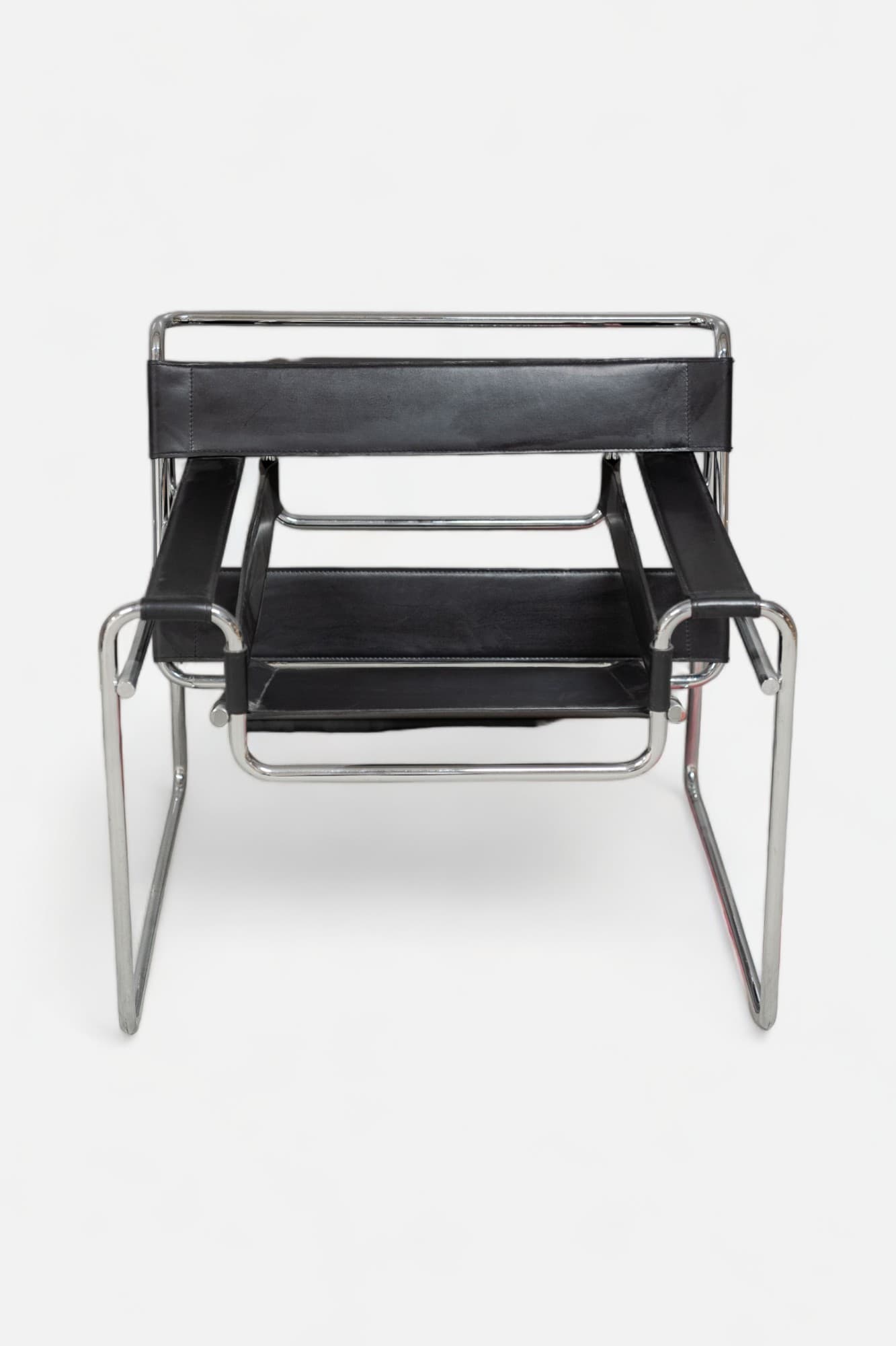 Wassily Design replica black leather chair on steel legs