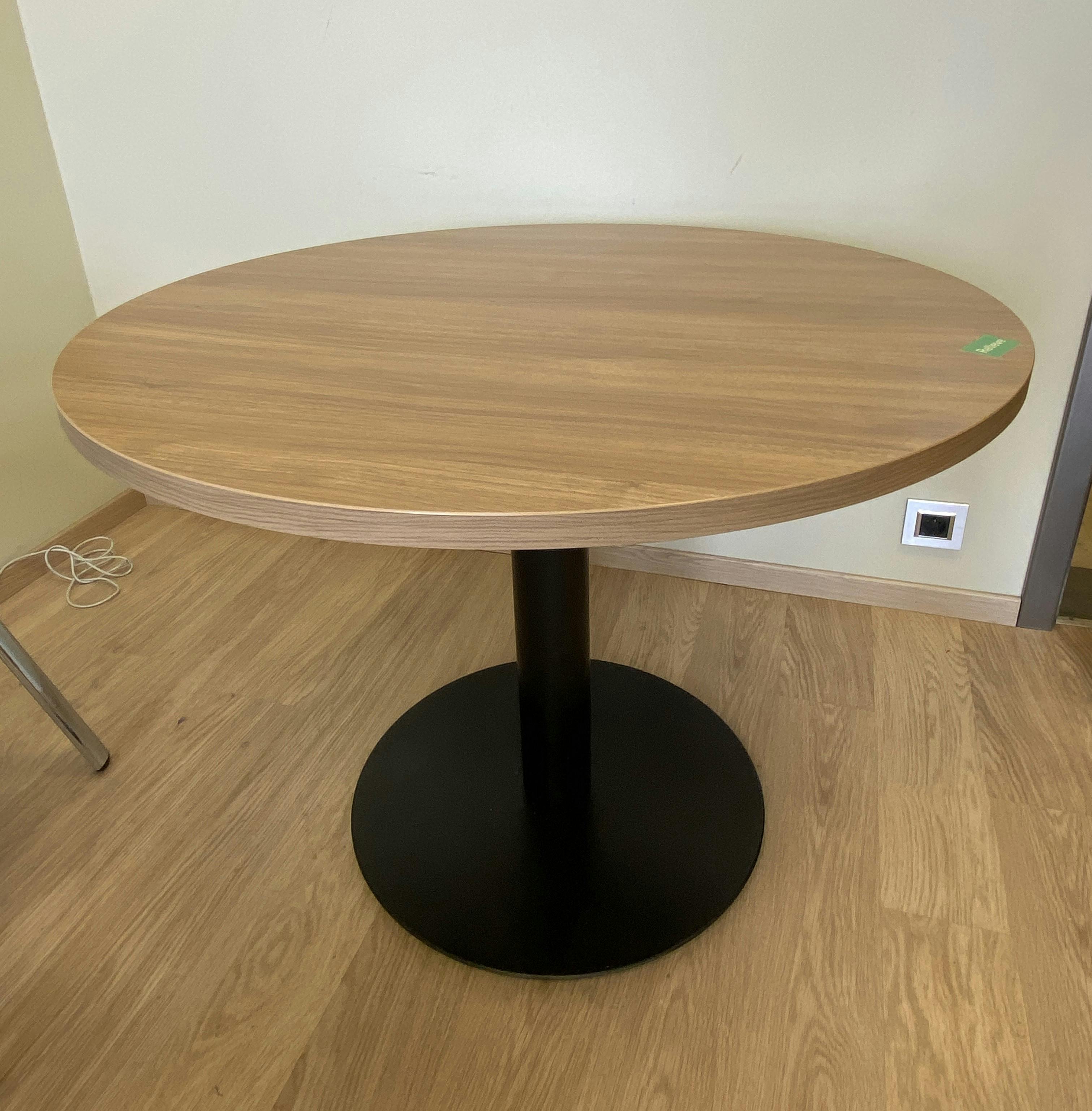Table ronde en bois de 100 cm avec pied noir - Relieve Furniture