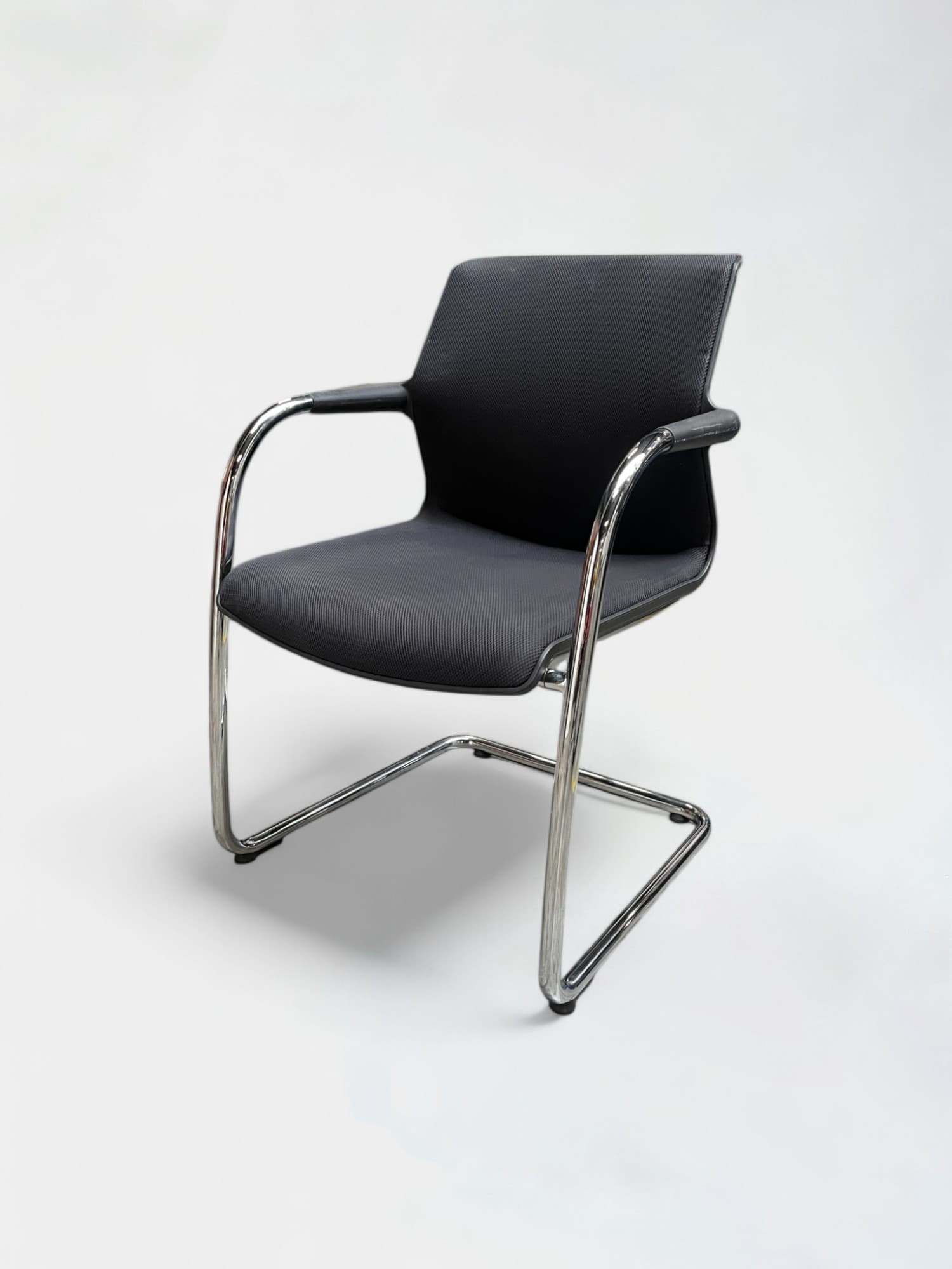 Vitra Unix zwarte stapelbare stoel Zwart van Antonio Citterio