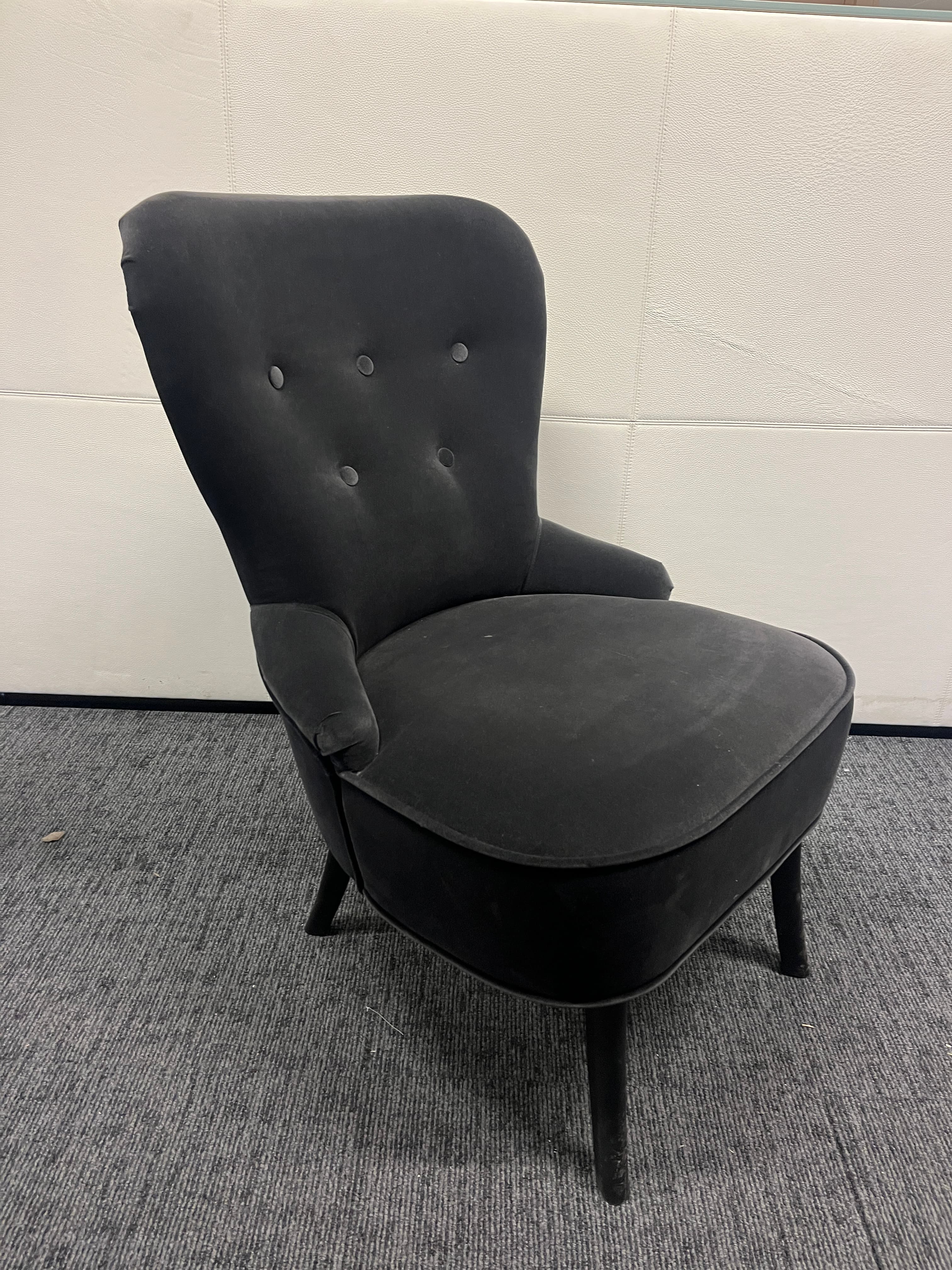 Chaise en velours bleu foncé/gris