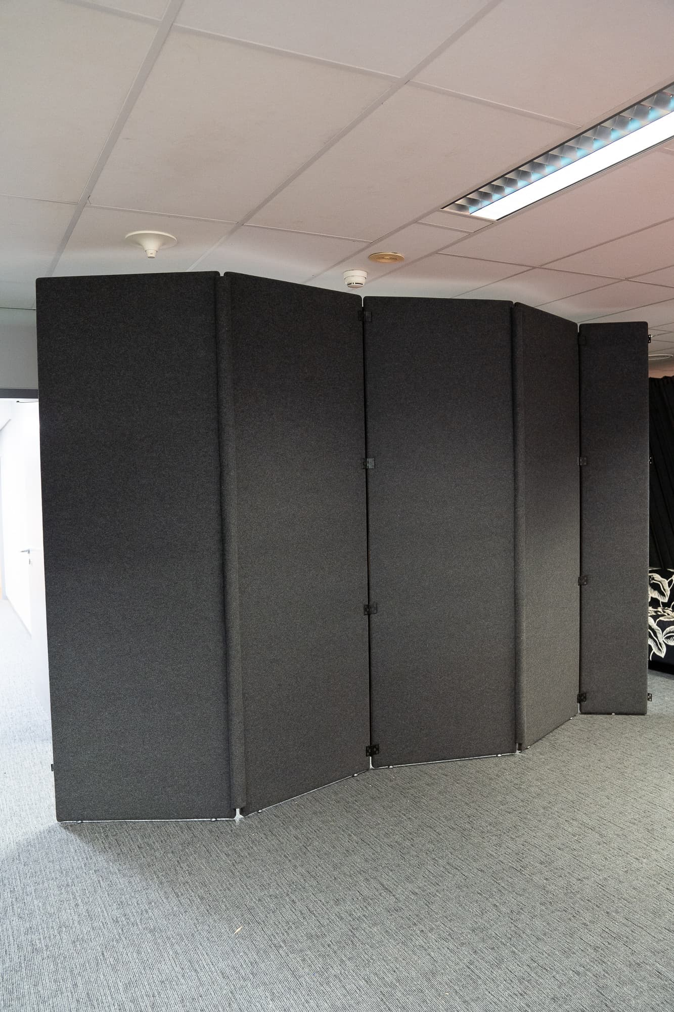 Cloison acoustique Gotessons amovible sur roulements à billes