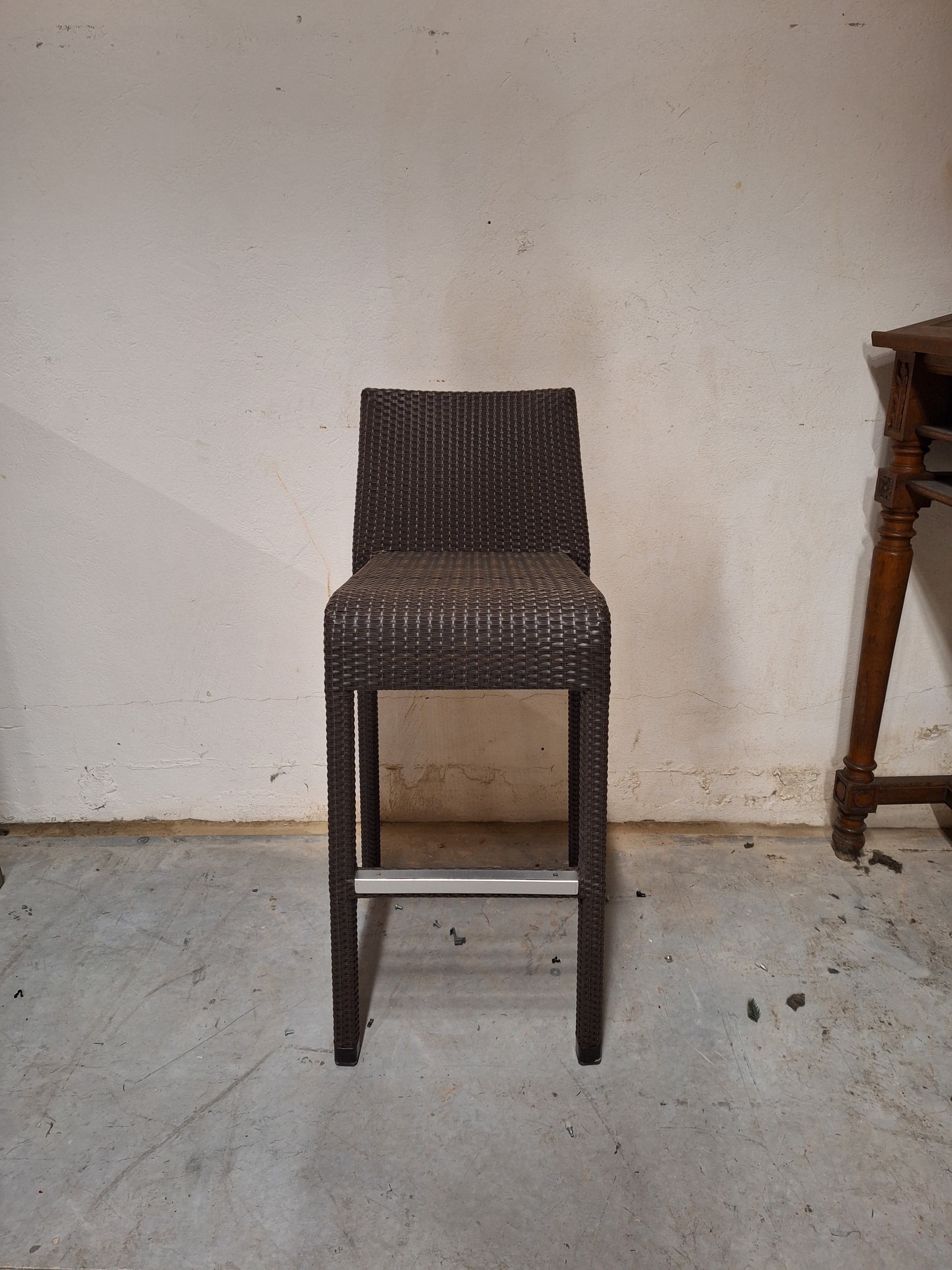 Satelliet High brown plastic wicker chair