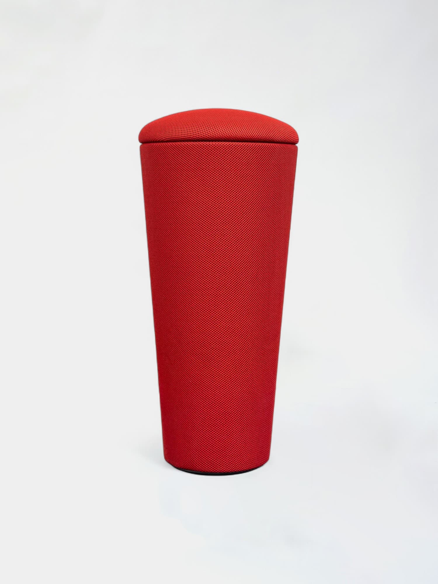 Wilkhahn High red pouffe "Stand-up" by Thorsten Franck