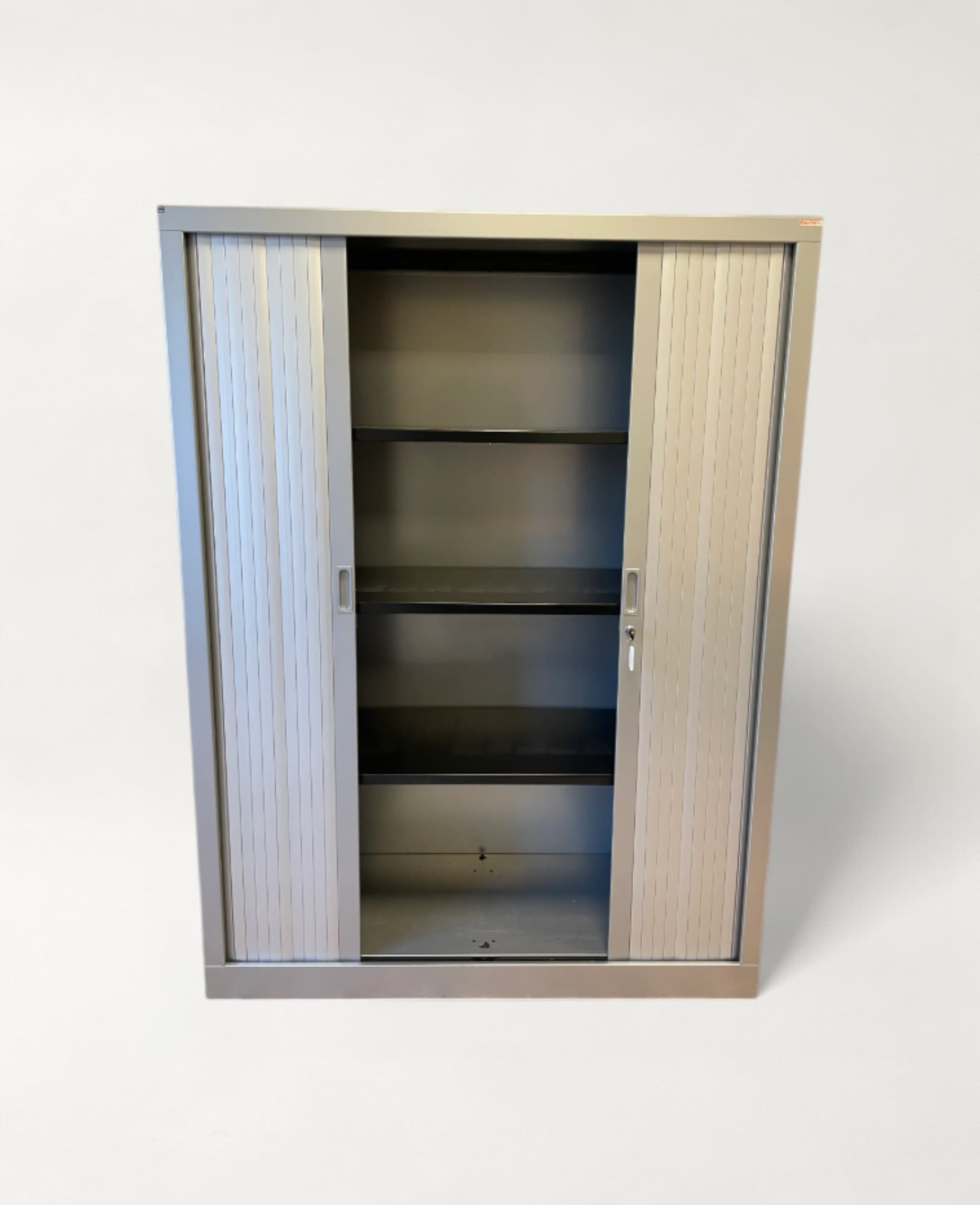 160cm grey cupboard with key
