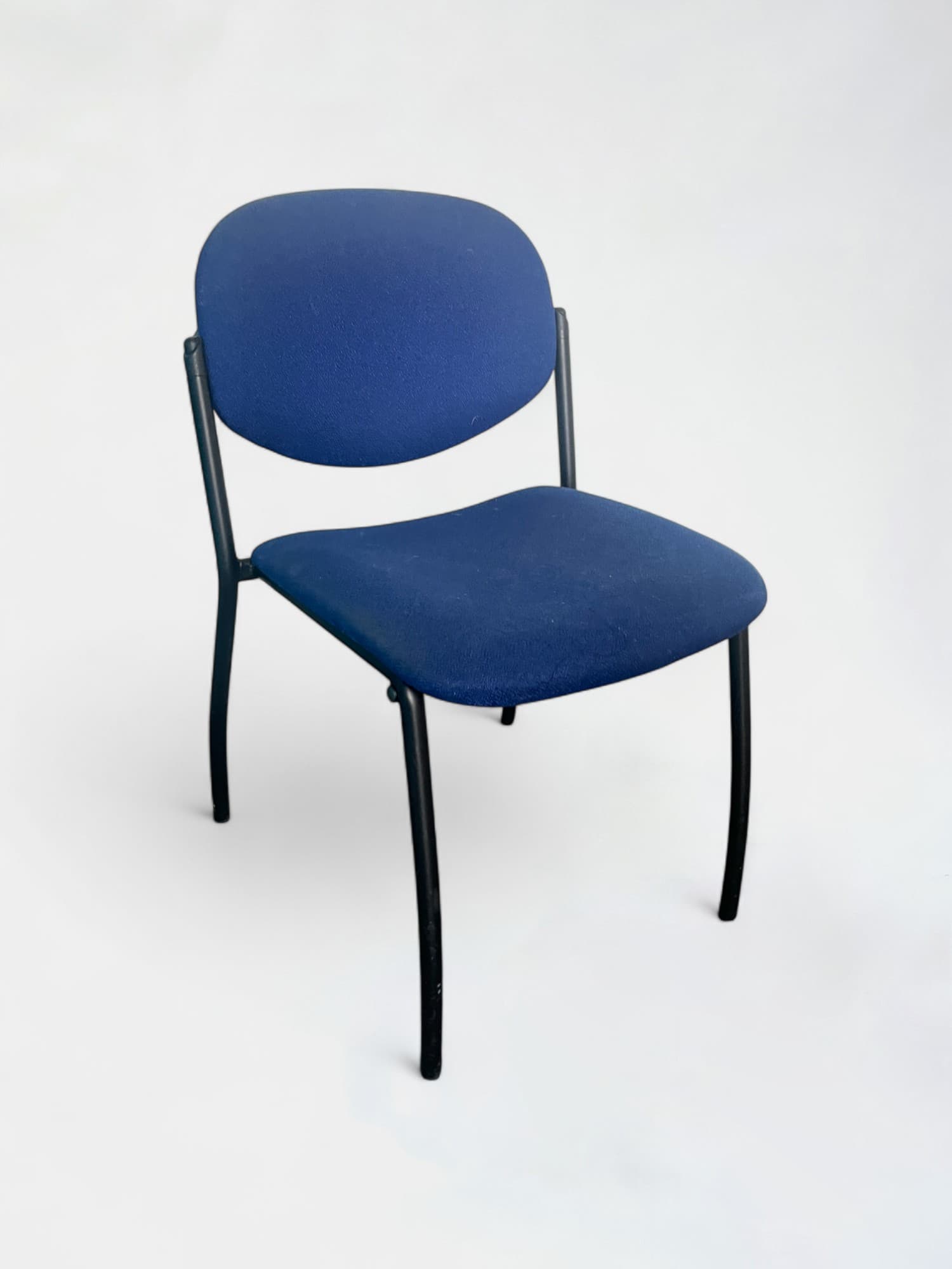 Blauwe marine vergaderstoel zonder armleuningen