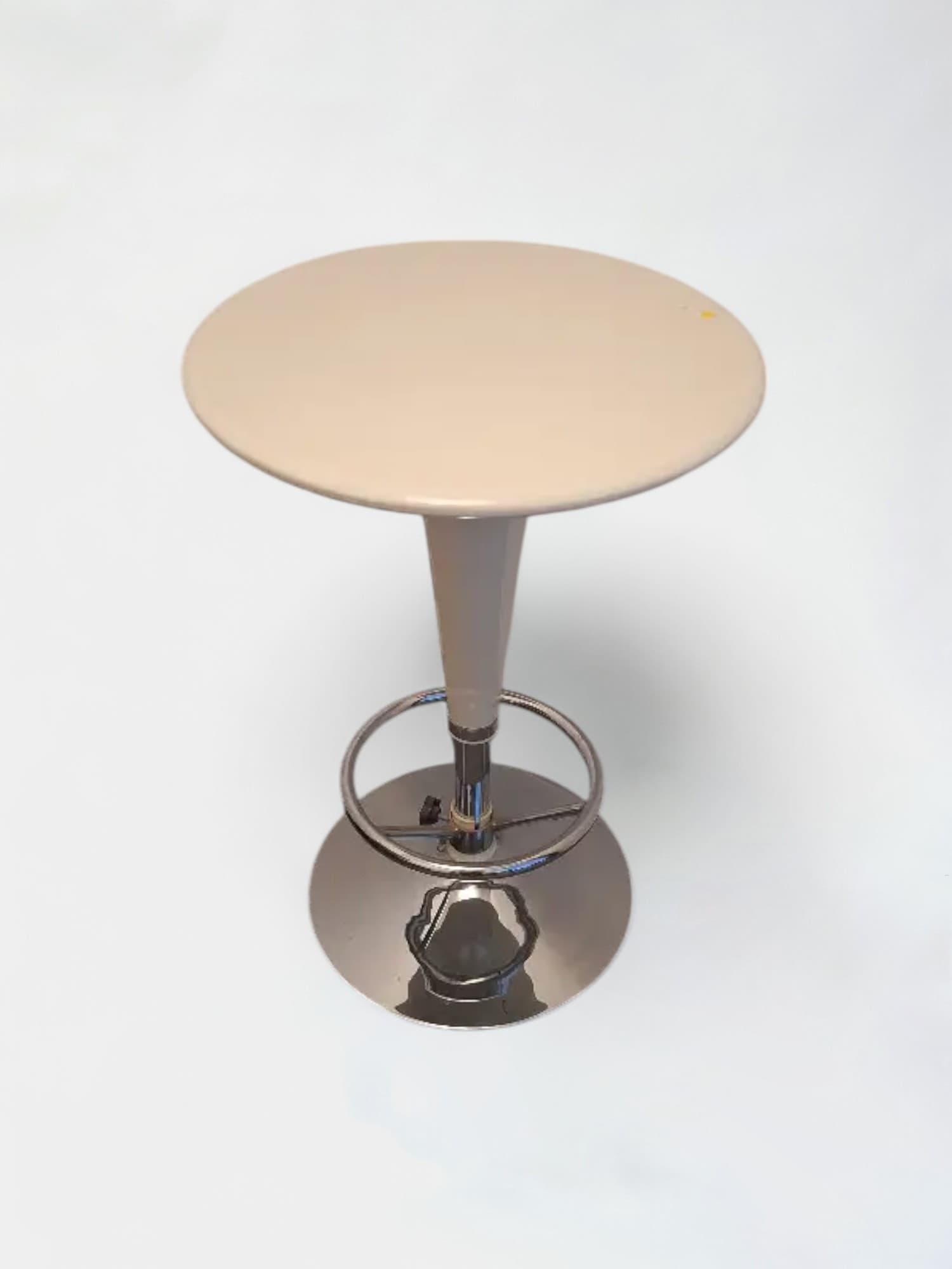 Round White table on metal leg