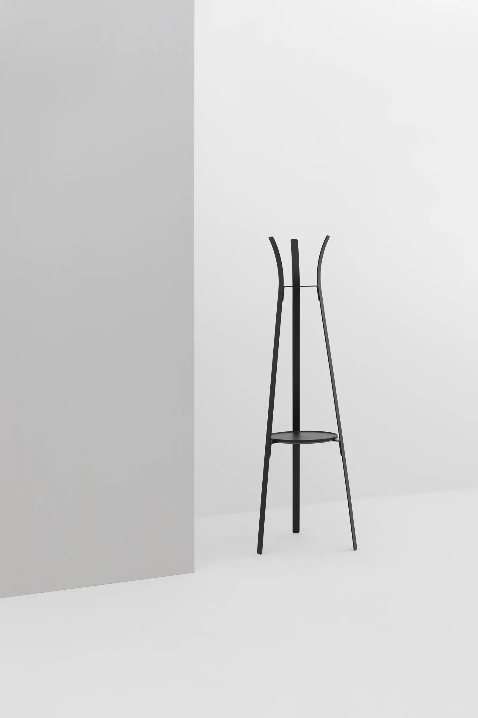 CRUSO Porte-manteau en métal noir avec porte-clés