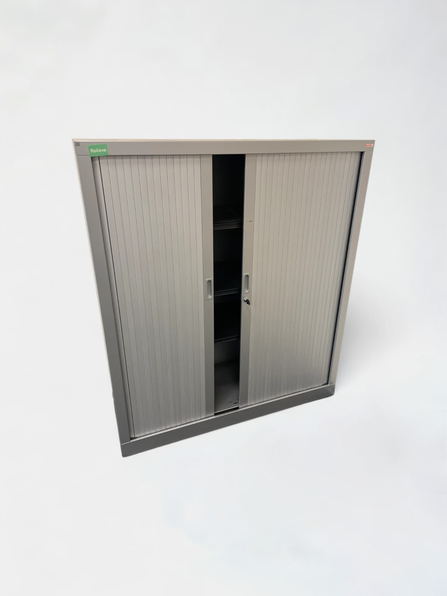 138cm grijze kast met sleutel