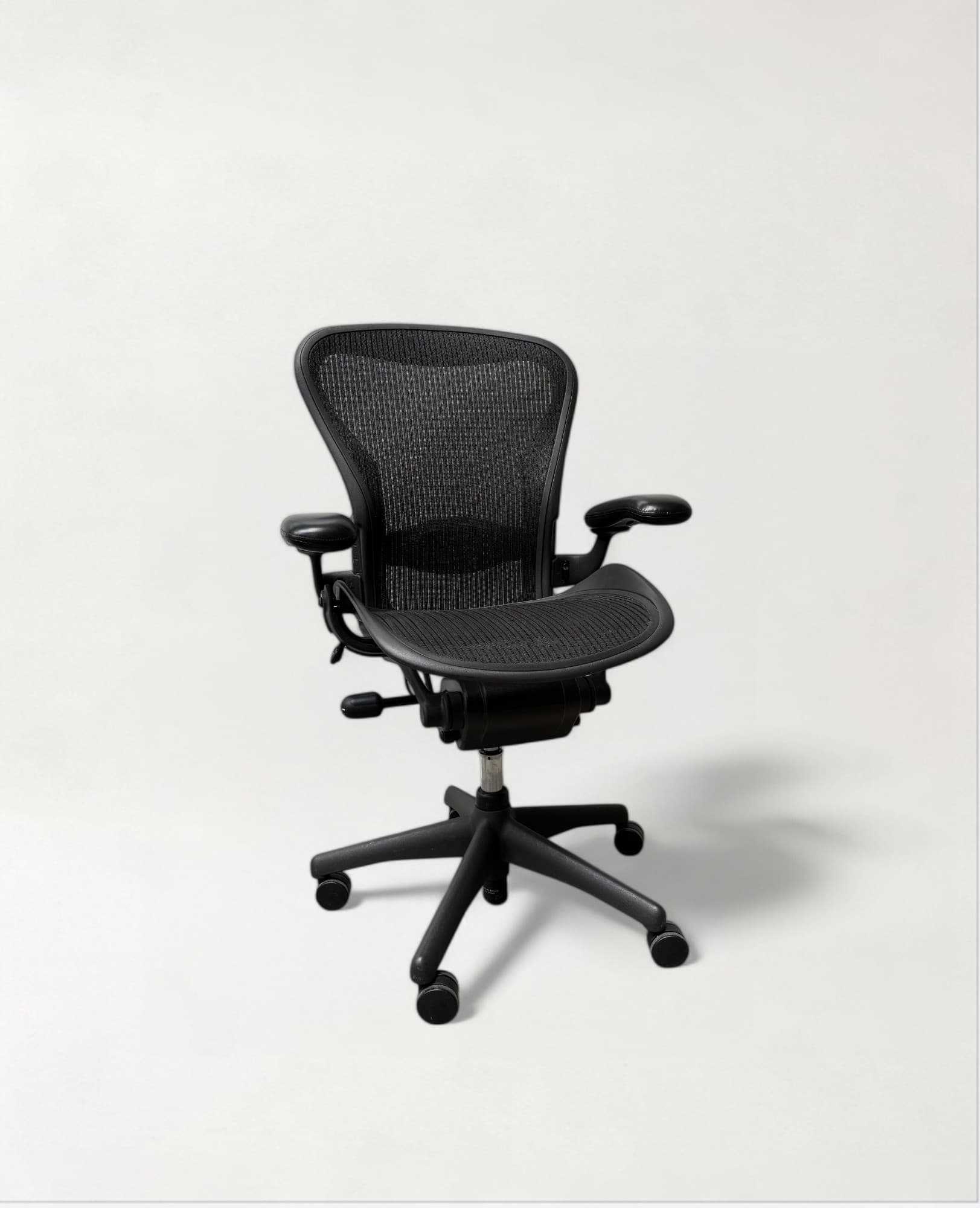 Herman Miller Size B Aeron Black Mesh Office Chair with Adjustable Armrests