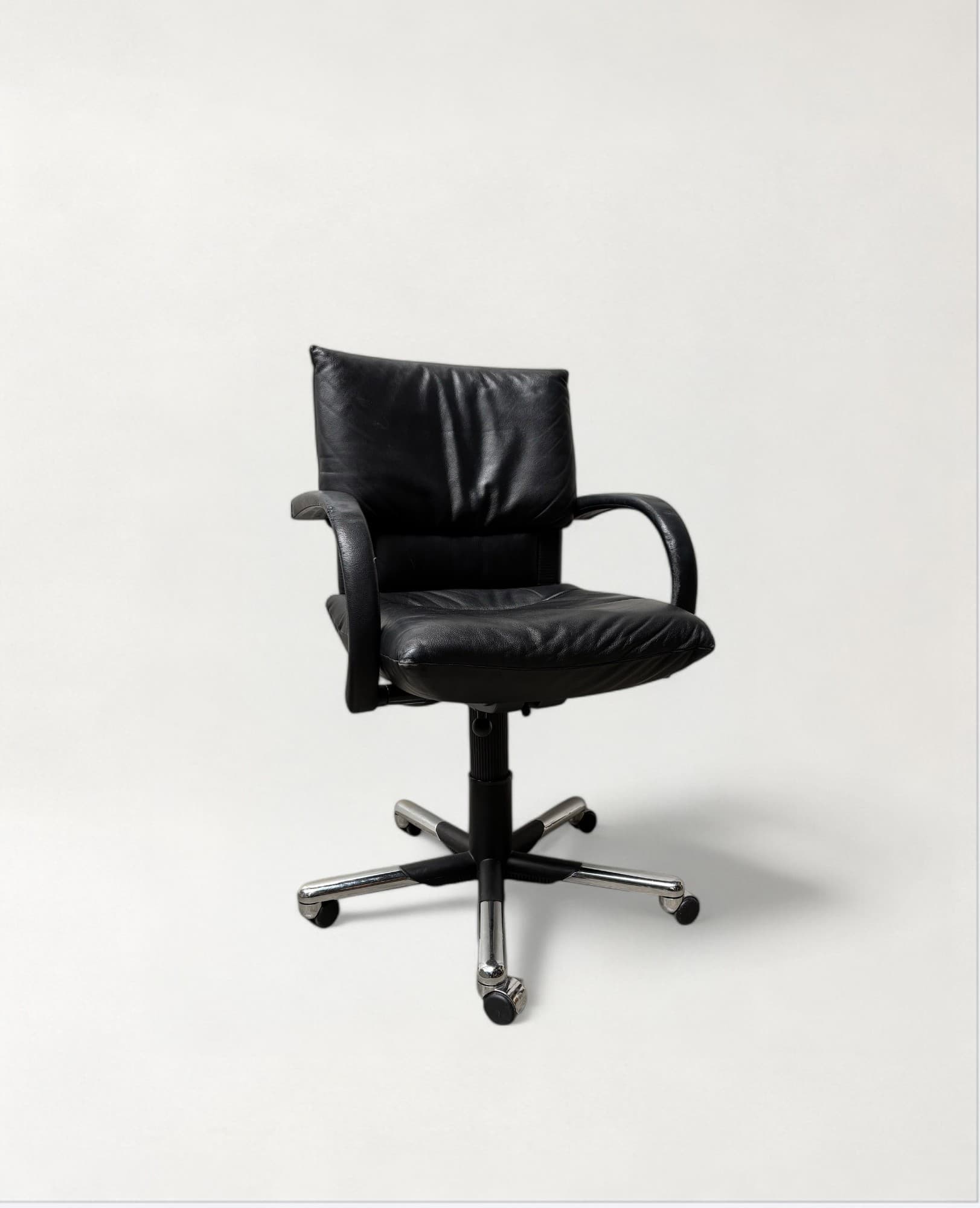 Vitra Black Leather Office Chair with Adjustable Features