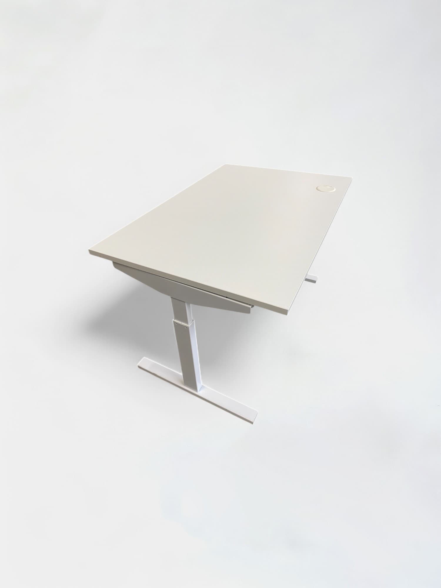 120cm White desk with adjustable size