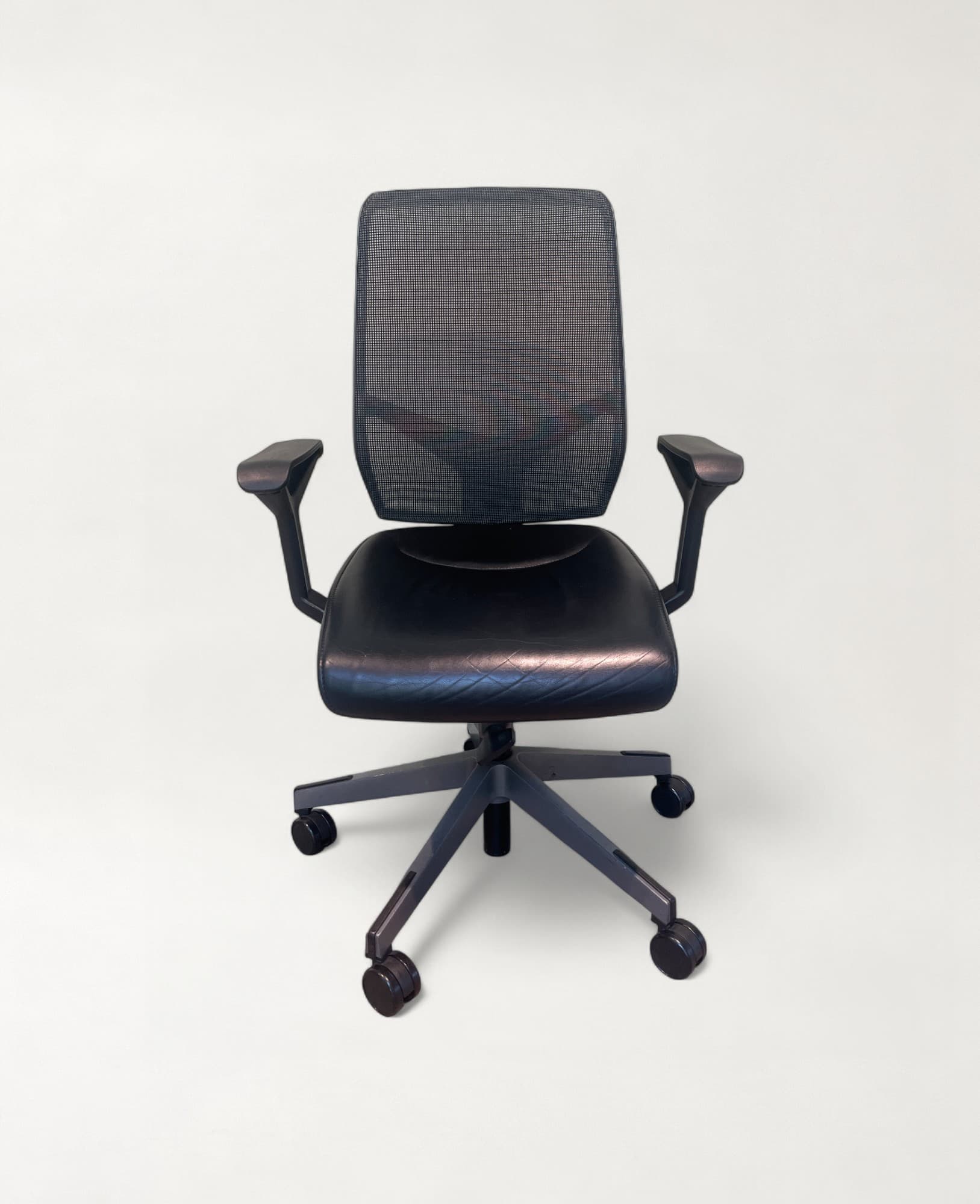 Giroflex 68 Black Office Chair