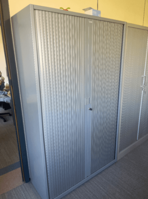 Avec clé Armoire grise Burodep