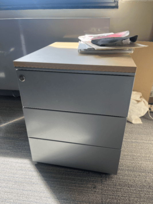 Sans clé Bloc-tiroirs gris avec plateau en bois
