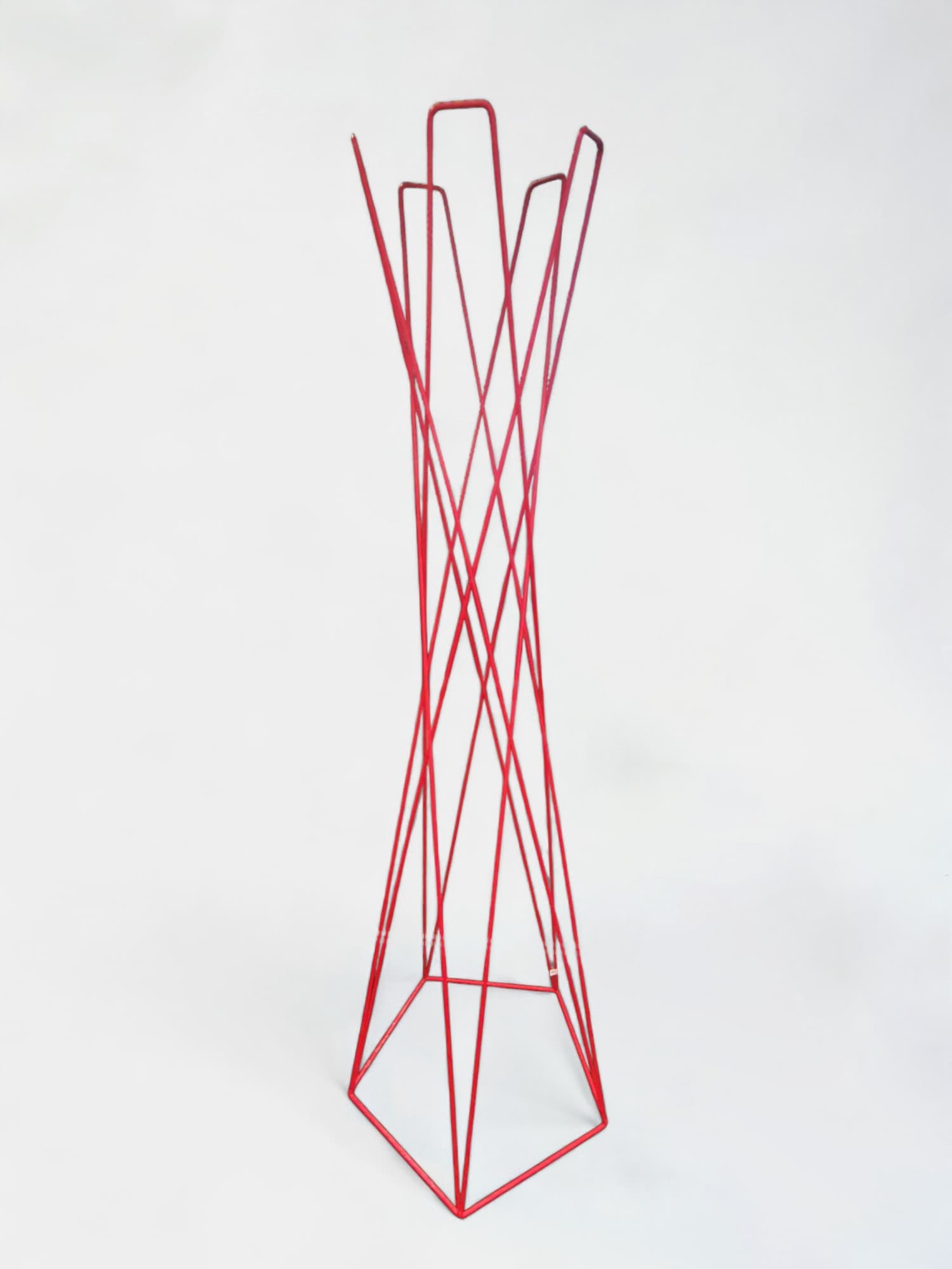 Cascando Red Metal Coat Stand with Geometric Design