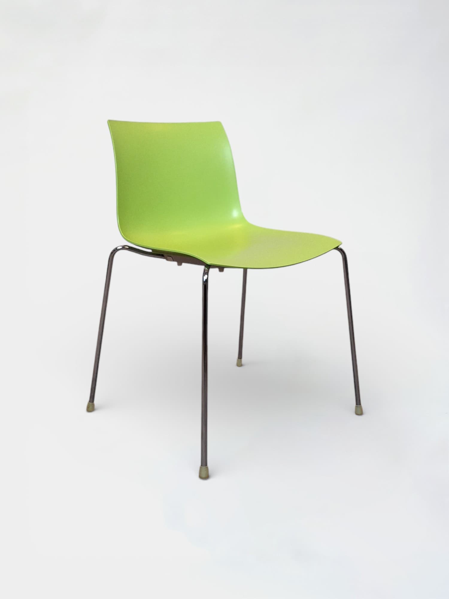 Arper Catifa 46 Green stacking chair