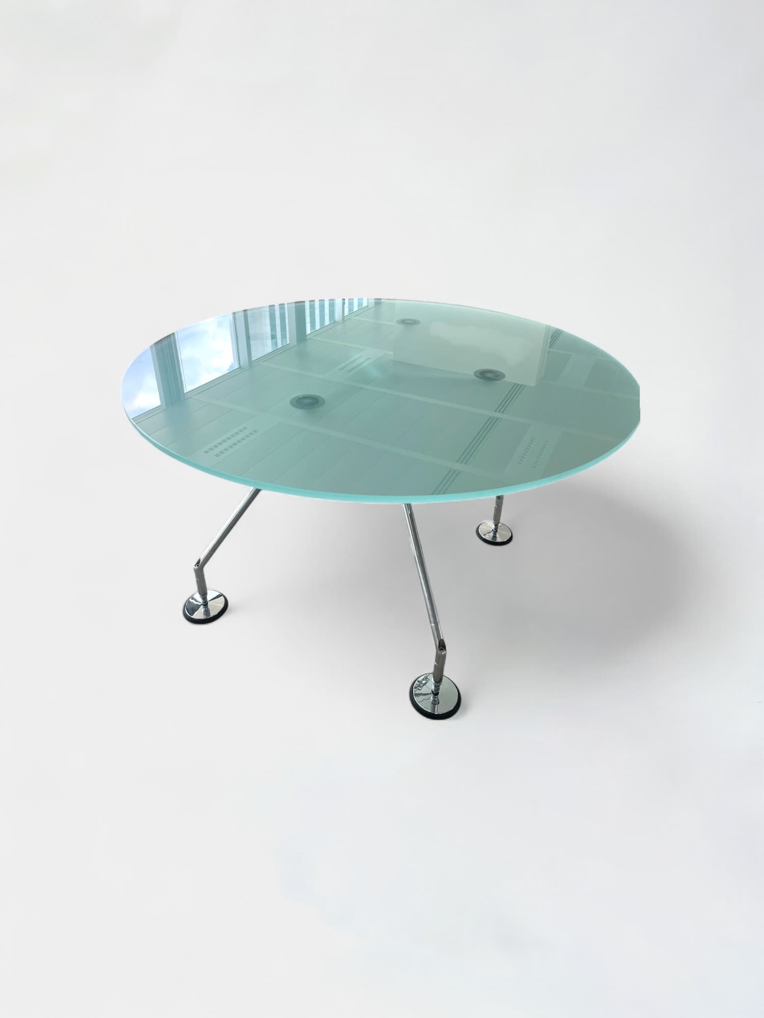 Vitra NORMAN FOSTER 1935 'Nomos' tafel voor Tecno 1986 - ondoorzichtig glas