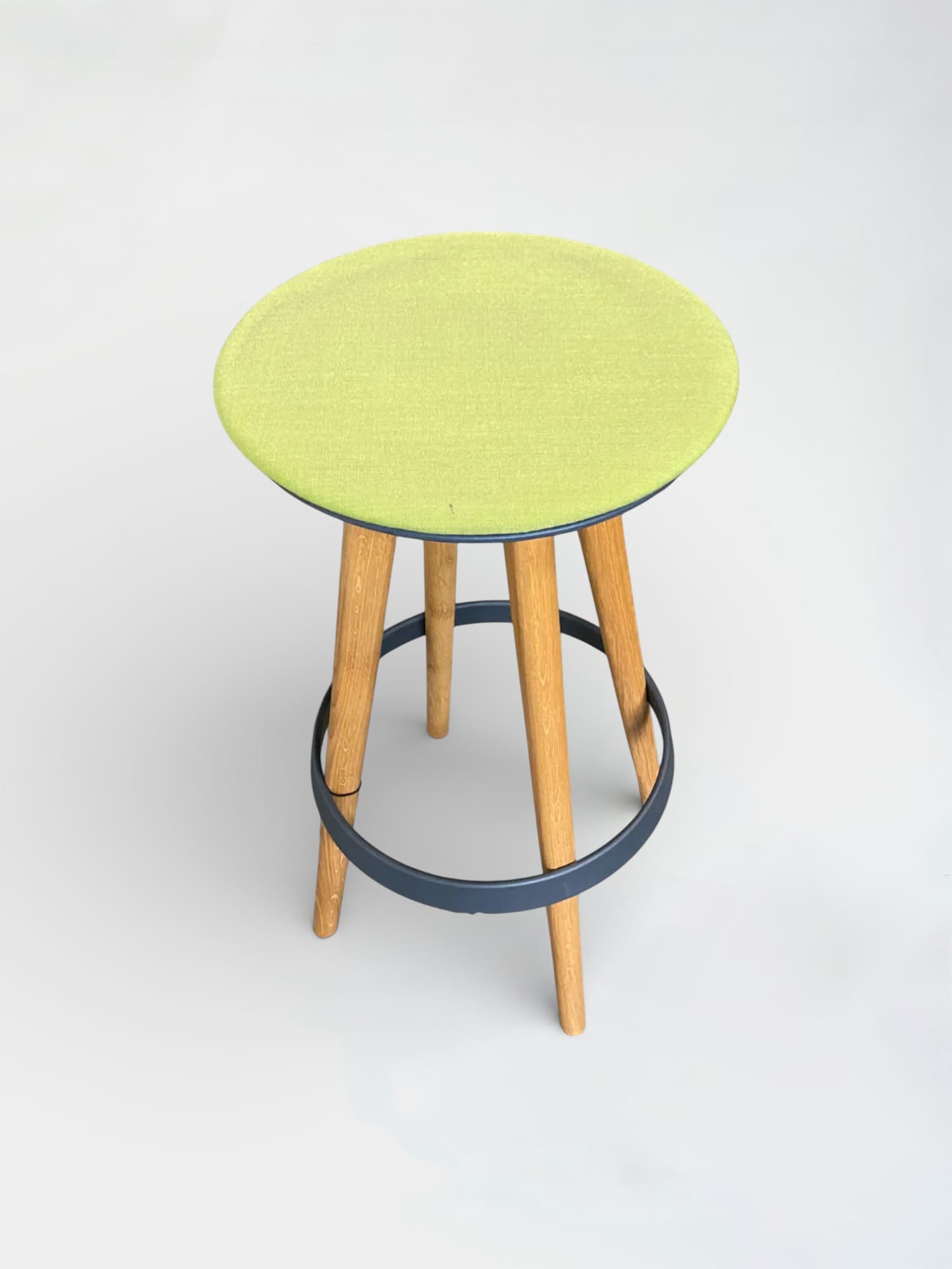 BENE Timba Light green high stool on wooden legs with metal footrests