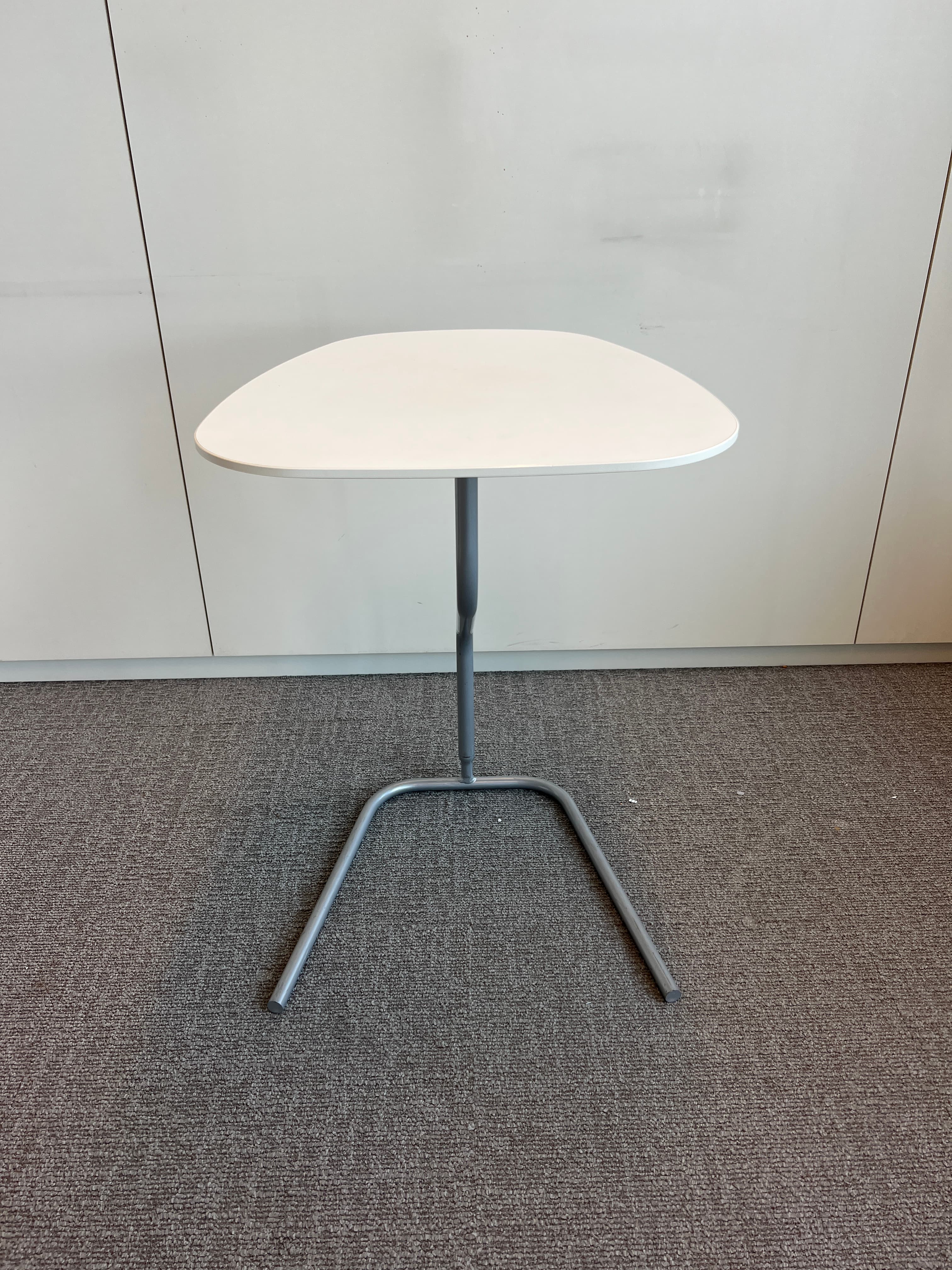 Lage tafel van 50 cm, beige hout