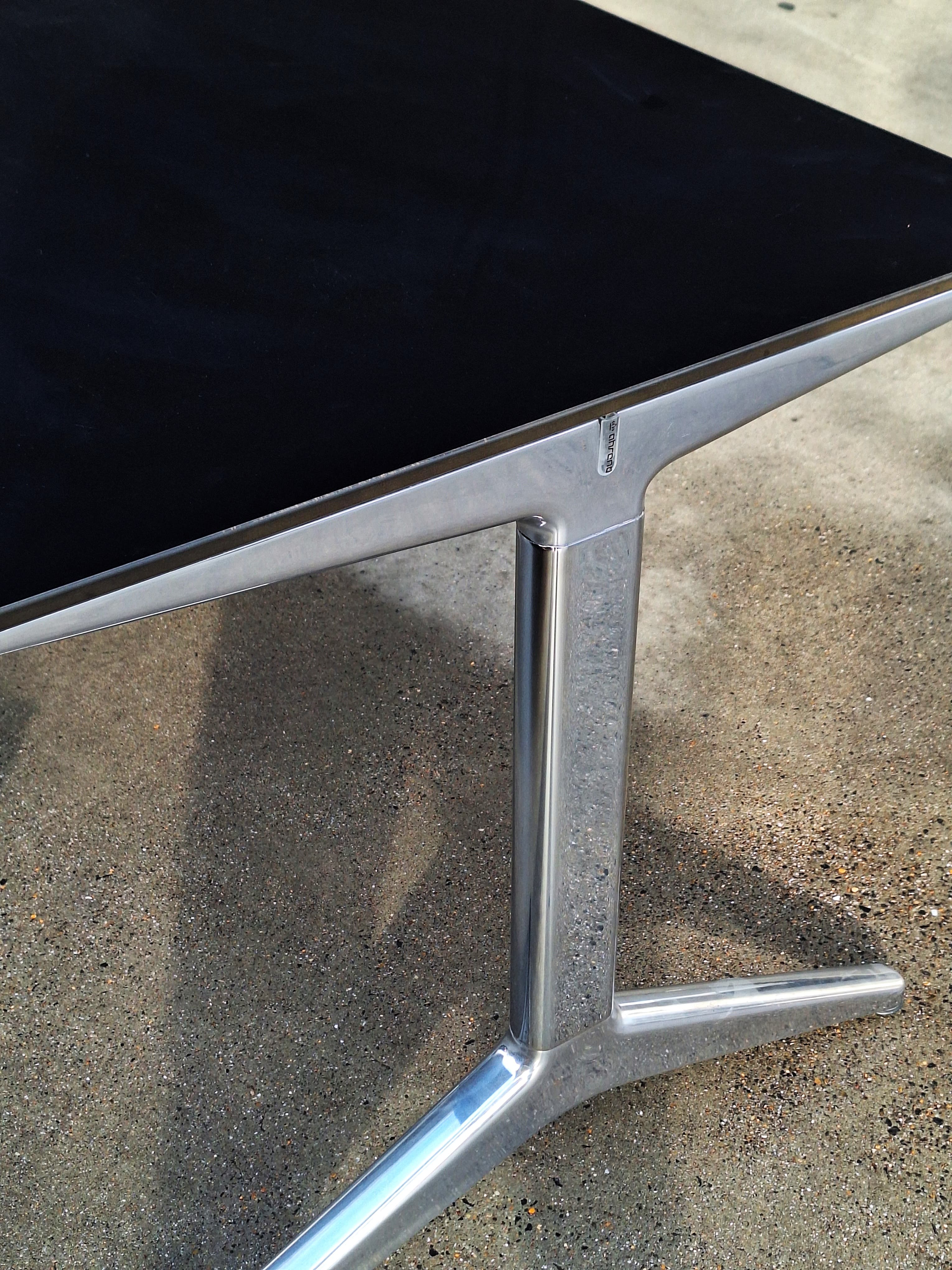 Plateau Ahrend noir sans roulettes