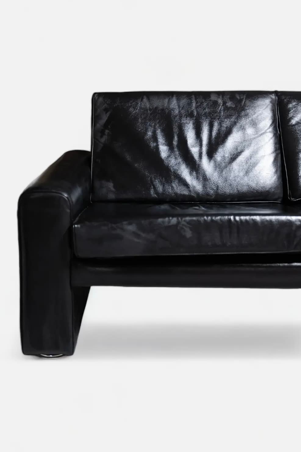 Black leather sofa 2ppl