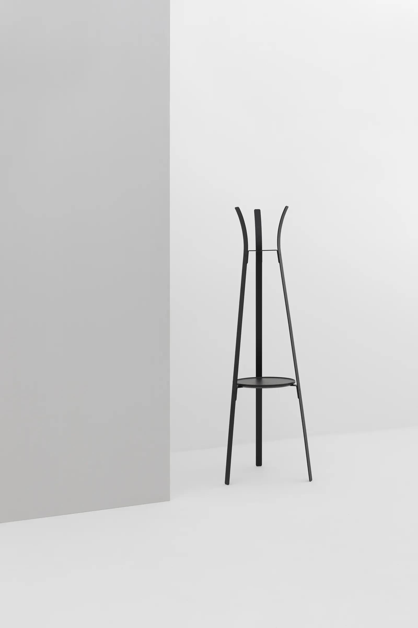 CRUSO Black Metal Coat Stand with key holder