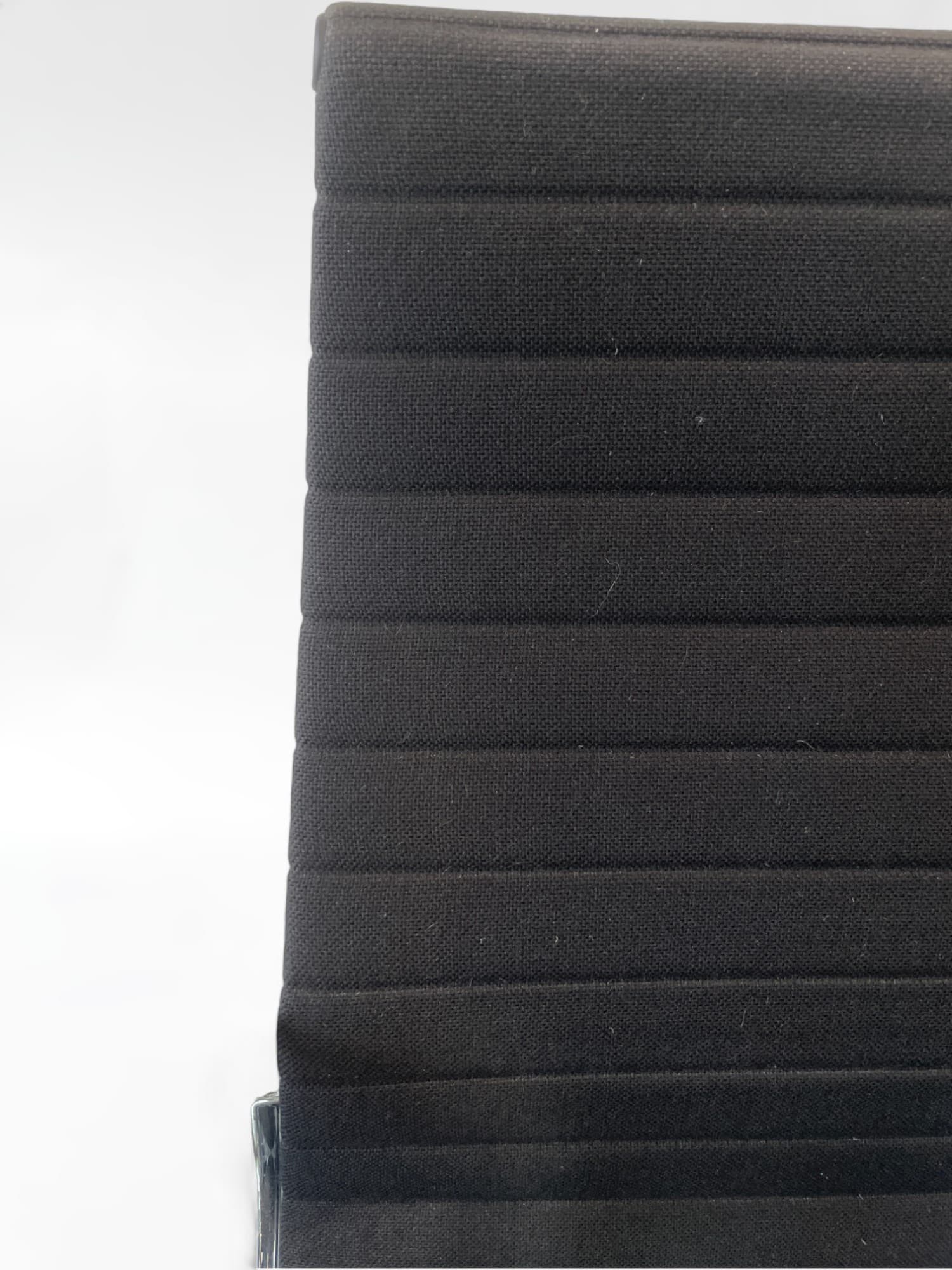 Vitra Eames - Hopsak Black EA119