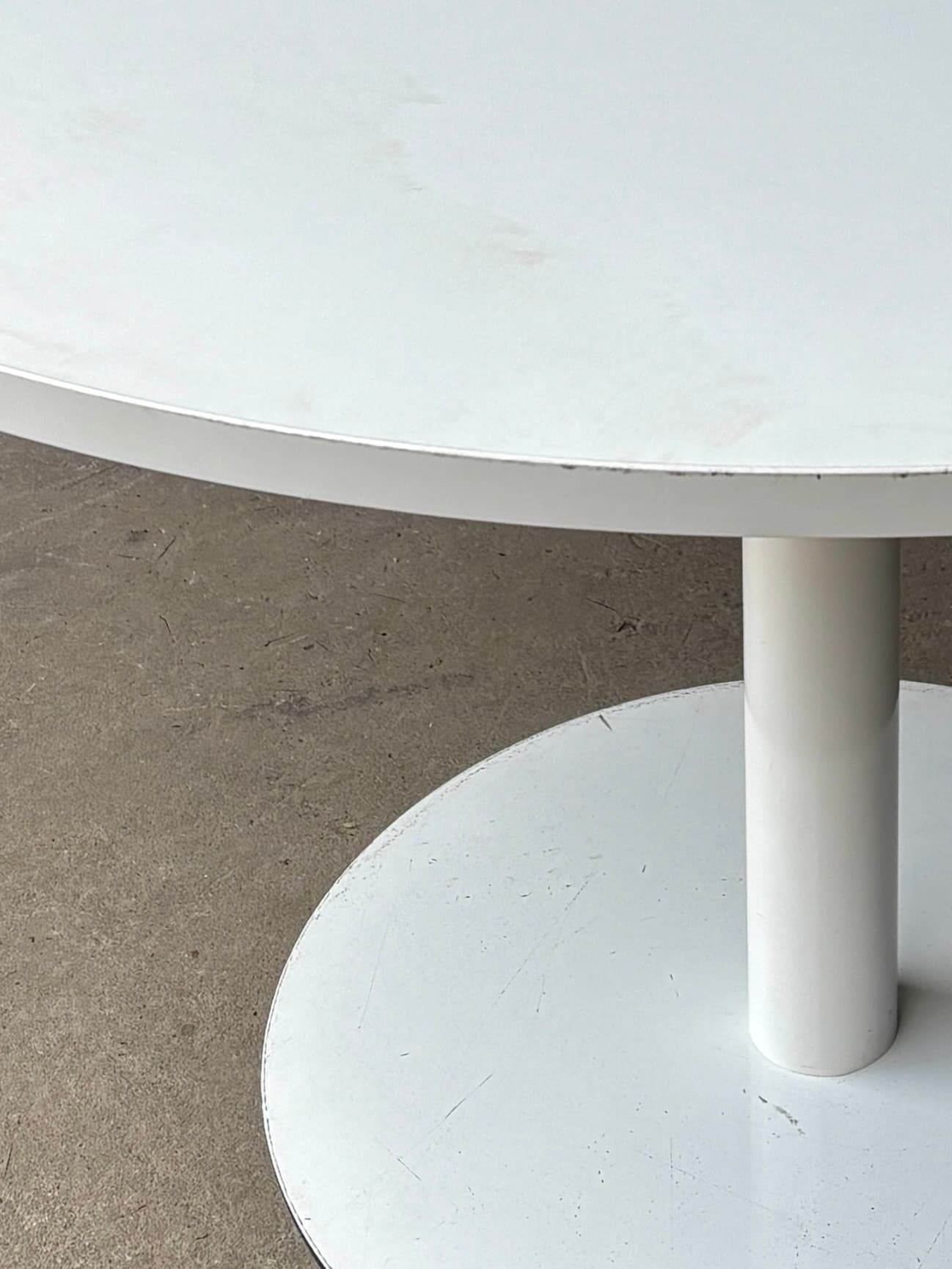 Table ronde blanche de 120 cm