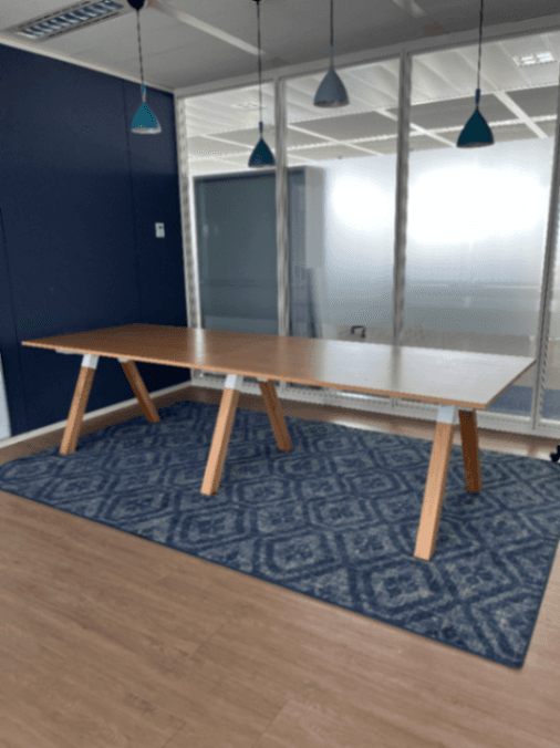 Table de réunion Martela Frankie, 300 cm, bois brun