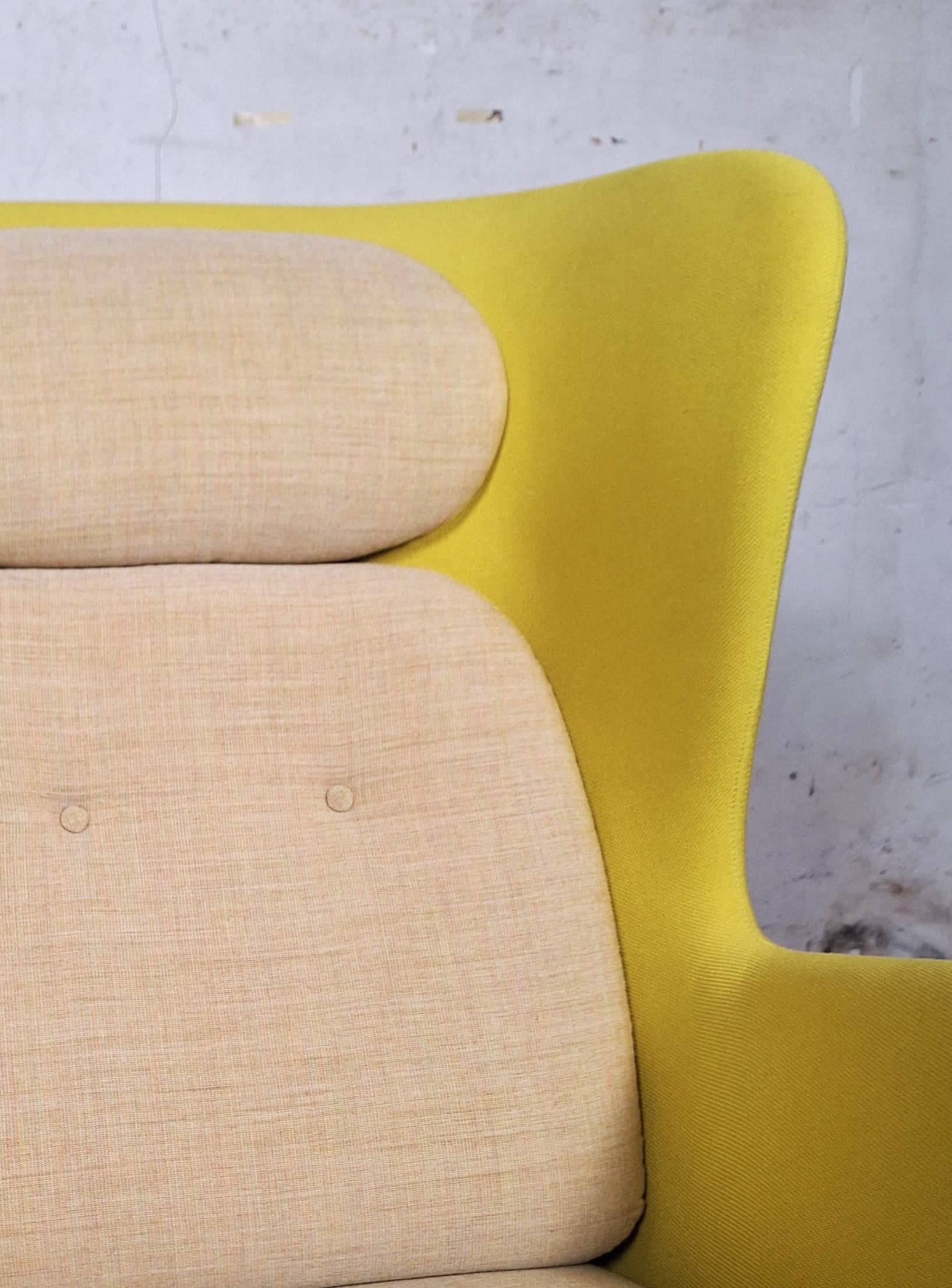 Chaise Ro jaune et beige, République de Fritz Hansen