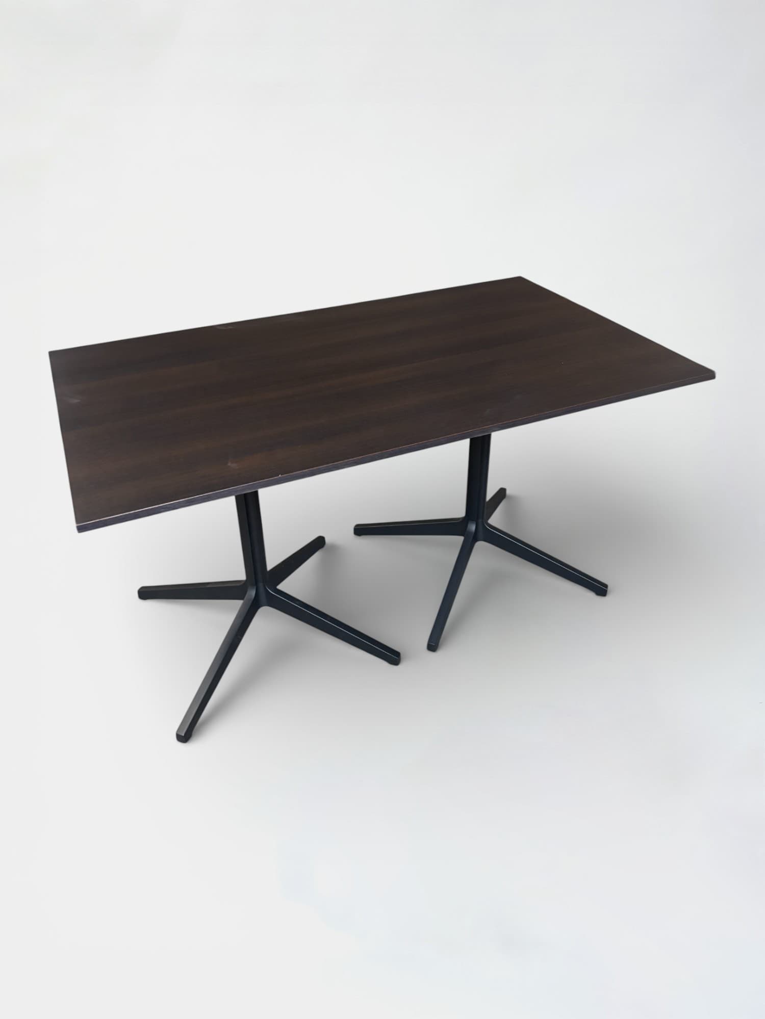 Pedrali Ypsilon table à pieds avec Double Base